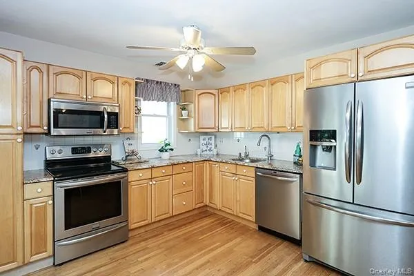 113 Iceland Drive, Huntington, NY, 3 Bedrooms Bedrooms, 5 Rooms Rooms,1 BathroomBathrooms,Residential,For Rent,Iceland,0,1025265 113 Iceland Drive, Huntington, NY, 3 Bedrooms Bedrooms, 5 Rooms Rooms,1 BathroomBathrooms,Residential,For Rent,Iceland,0,1025265