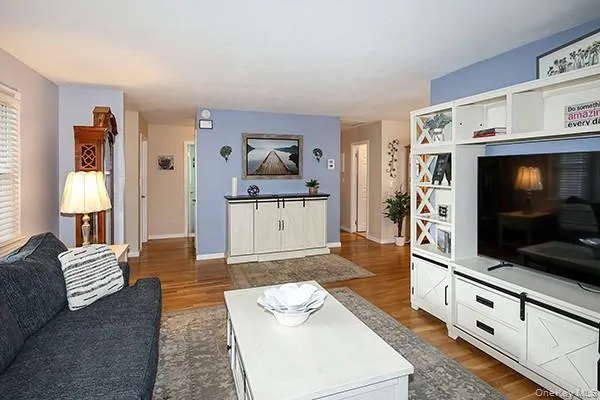 113 Iceland Drive, Huntington, NY, 3 Bedrooms Bedrooms, 5 Rooms Rooms,1 BathroomBathrooms,Residential,For Rent,Iceland,0,1025265 113 Iceland Drive, Huntington, NY, 3 Bedrooms Bedrooms, 5 Rooms Rooms,1 BathroomBathrooms,Residential,For Rent,Iceland,0,1025265