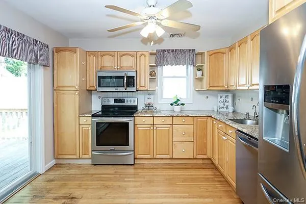 113 Iceland Drive, Huntington, NY, 3 Bedrooms Bedrooms, 5 Rooms Rooms,1 BathroomBathrooms,Residential,For Rent,Iceland,0,1025265 113 Iceland Drive, Huntington, NY, 3 Bedrooms Bedrooms, 5 Rooms Rooms,1 BathroomBathrooms,Residential,For Rent,Iceland,0,1025265