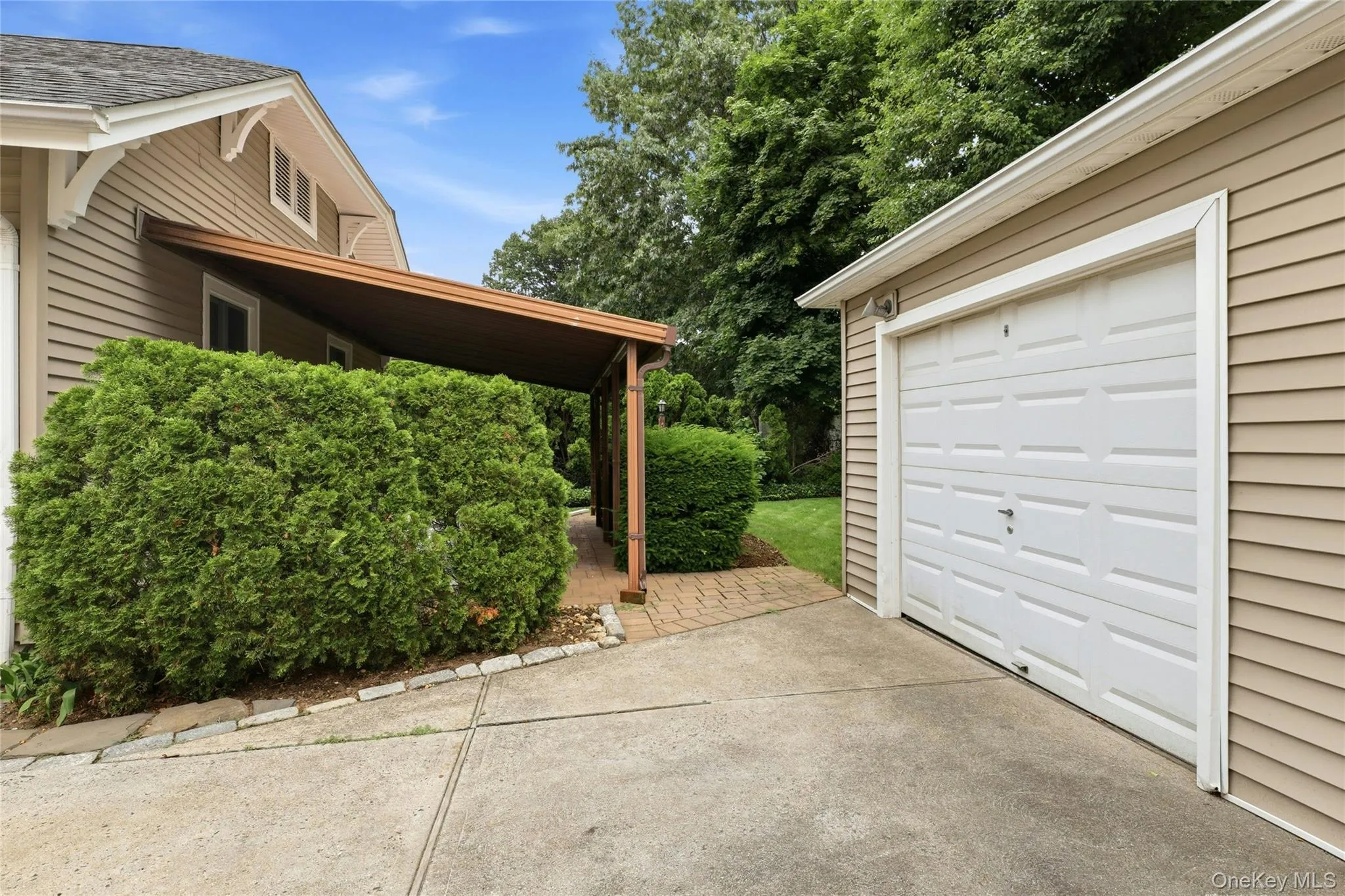 16 Superior Road, Hempstead, NY, 3 Bedrooms Bedrooms, 7 Rooms Rooms,2 BathroomsBathrooms,Residential,For Rent,Superior,0,1025267 16 Superior Road, Hempstead, NY, 3 Bedrooms Bedrooms, 7 Rooms Rooms,2 BathroomsBathrooms,Residential,For Rent,Superior,0,1025267