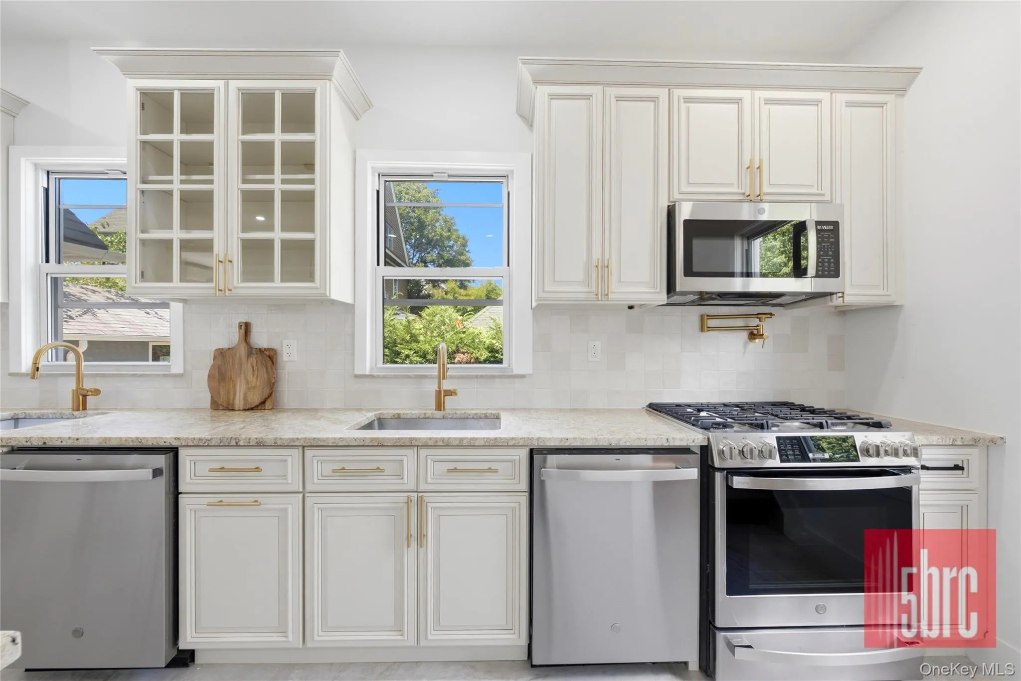 1205 Beverley Road, New York, NY, 5 Bedrooms Bedrooms, 18 Rooms Rooms,5 BathroomsBathrooms,Residential,For Rent,Beverley,0,1025270 1205 Beverley Road, New York, NY, 5 Bedrooms Bedrooms, 18 Rooms Rooms,5 BathroomsBathrooms,Residential,For Rent,Beverley,0,1025270