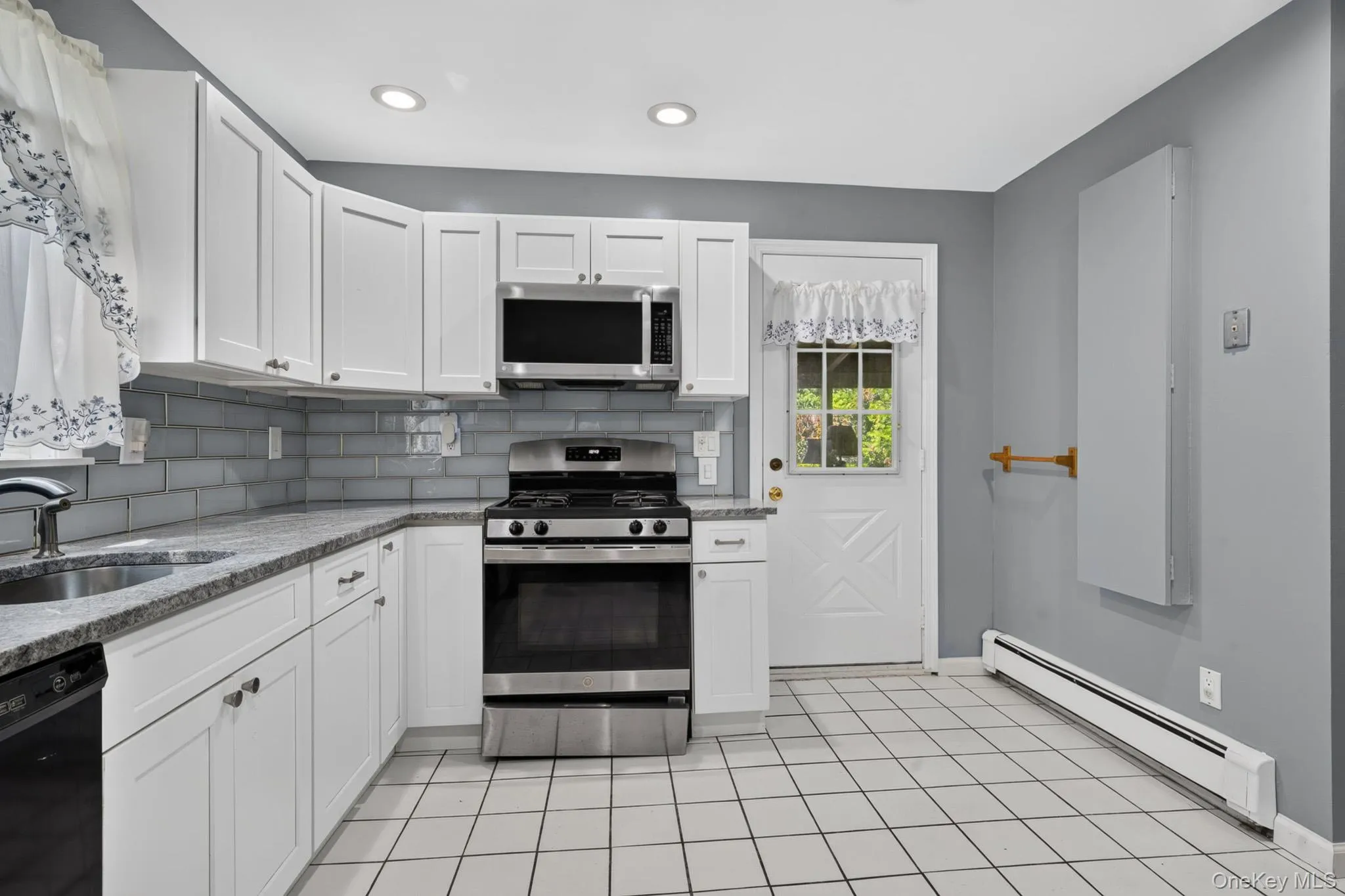 174 Beaver Drive, Brookhaven, NY, 4 Bedrooms Bedrooms, 9 Rooms Rooms,2 BathroomsBathrooms,Residential,For Rent,Beaver,0,1025272 174 Beaver Drive, Brookhaven, NY, 4 Bedrooms Bedrooms, 9 Rooms Rooms,2 BathroomsBathrooms,Residential,For Rent,Beaver,0,1025272