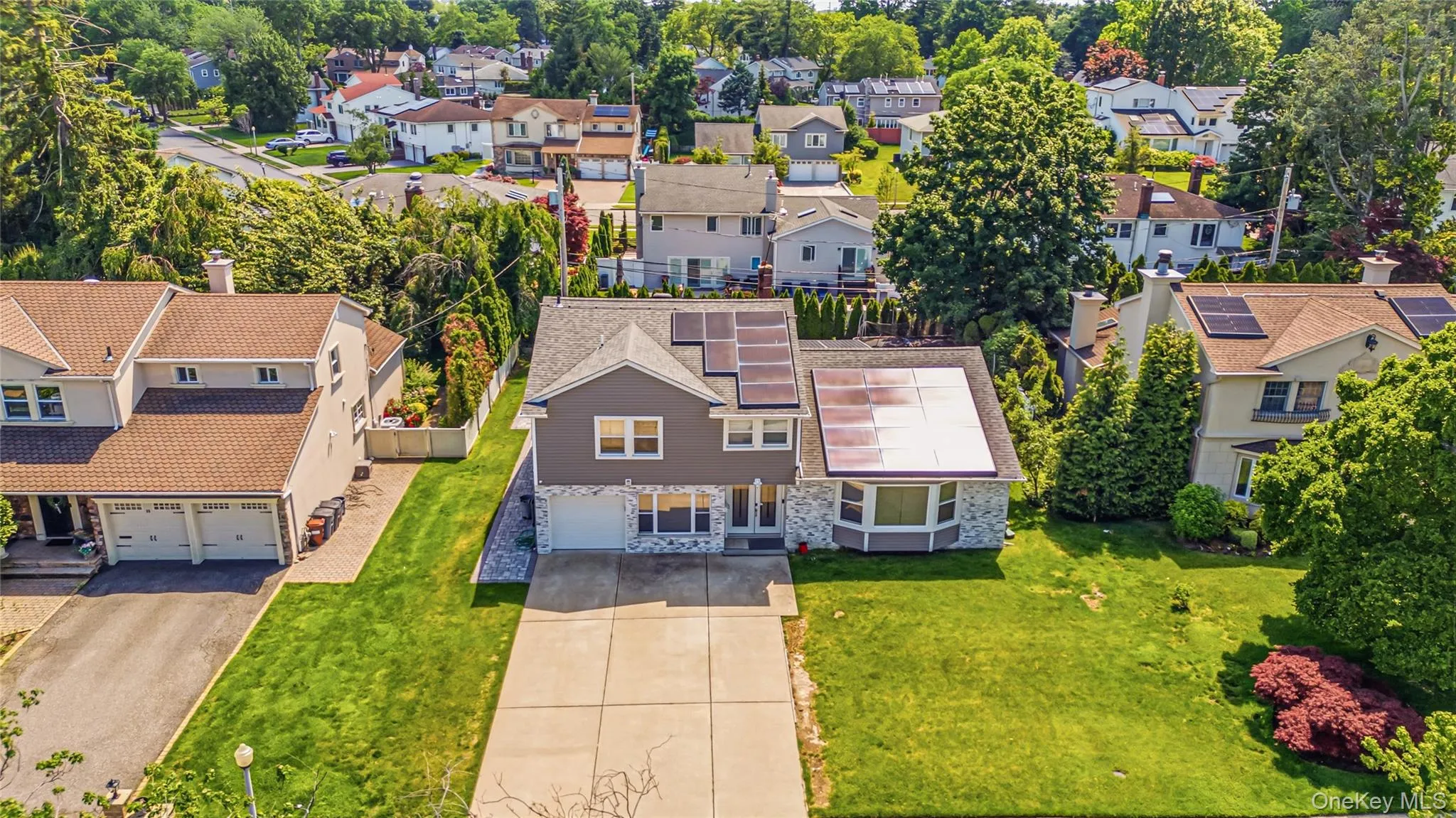 31 Sutton Hill Lane, North Hempstead, NY, 4 Bedrooms Bedrooms, 8 Rooms Rooms,2 BathroomsBathrooms,Residential,For Rent,Sutton Hill,0,1025278 31 Sutton Hill Lane, North Hempstead, NY, 4 Bedrooms Bedrooms, 8 Rooms Rooms,2 BathroomsBathrooms,Residential,For Rent,Sutton Hill,0,1025278