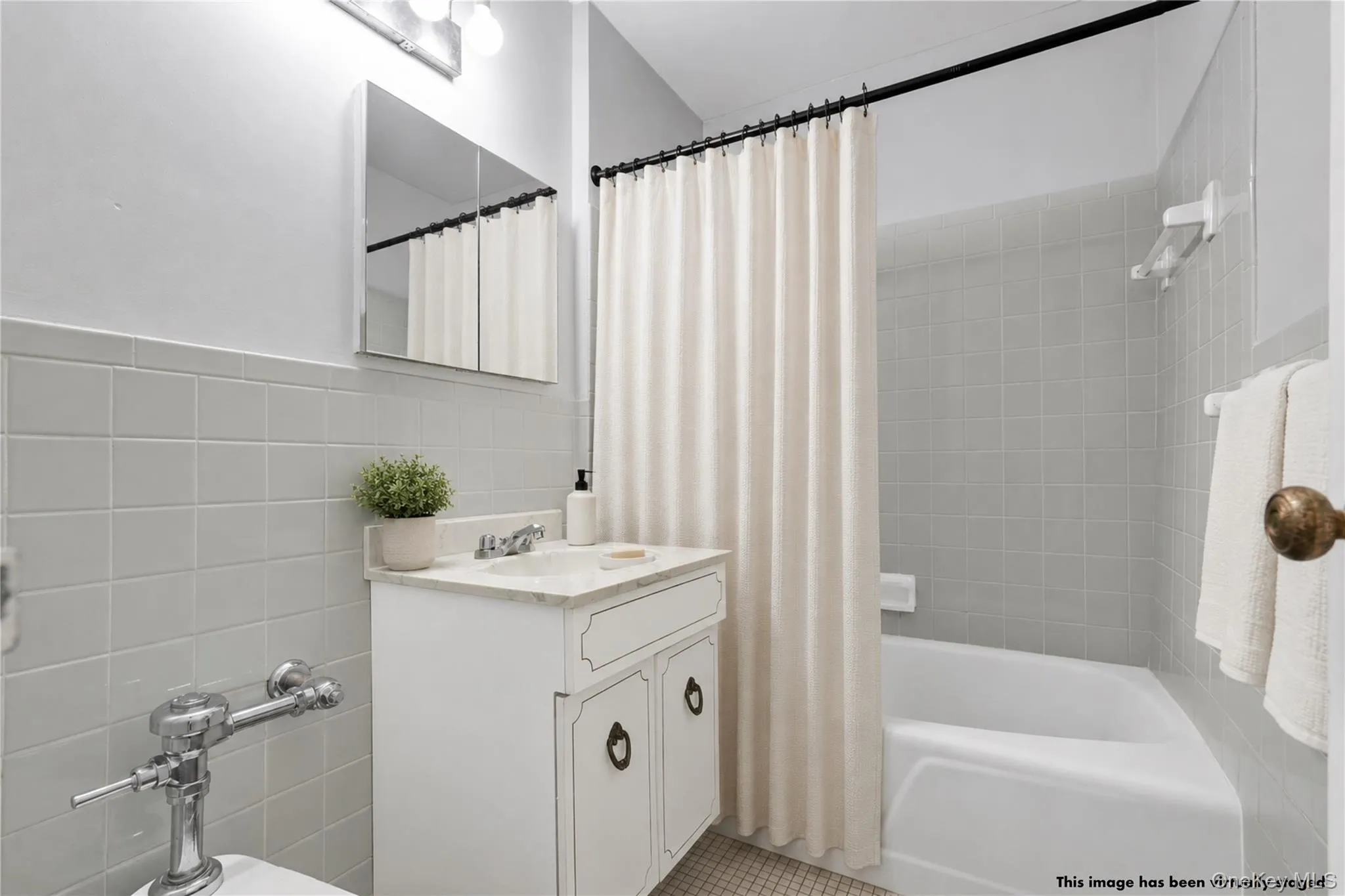 175-20 Wexford Terrace, New York, NY, 1 Room Rooms,1 BathroomBathrooms,Residential,For Rent,Wexford Terrace,0,1025289 175-20 Wexford Terrace, New York, NY, 1 Room Rooms,1 BathroomBathrooms,Residential,For Rent,Wexford Terrace,0,1025289