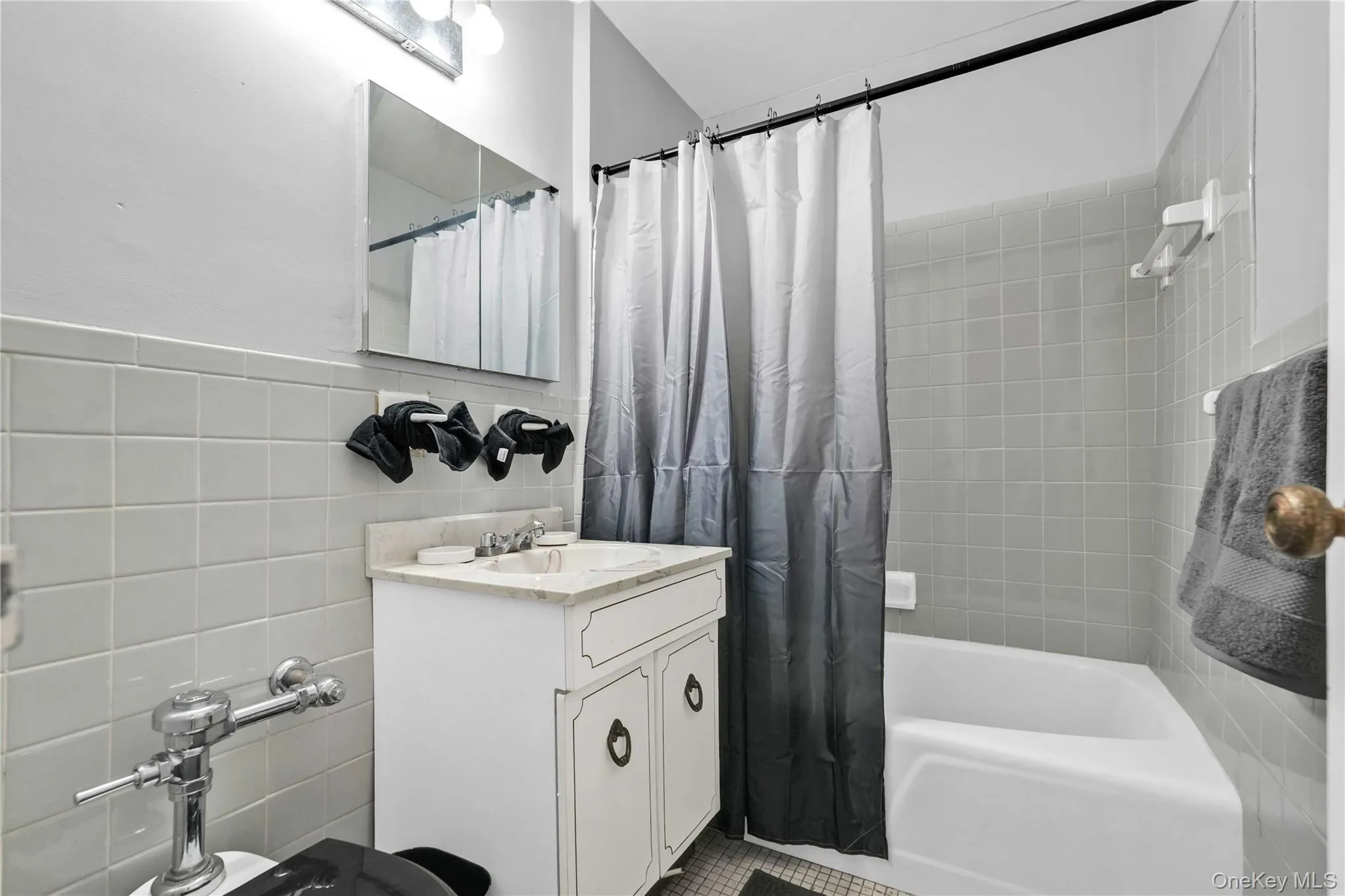 175-20 Wexford Terrace, New York, NY, 1 Room Rooms,1 BathroomBathrooms,Residential,For Rent,Wexford Terrace,0,1025289 175-20 Wexford Terrace, New York, NY, 1 Room Rooms,1 BathroomBathrooms,Residential,For Rent,Wexford Terrace,0,1025289