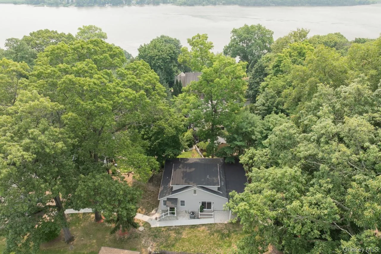 Nestled along the shore of the Hudson River Nestled along the shore of the Hudson River