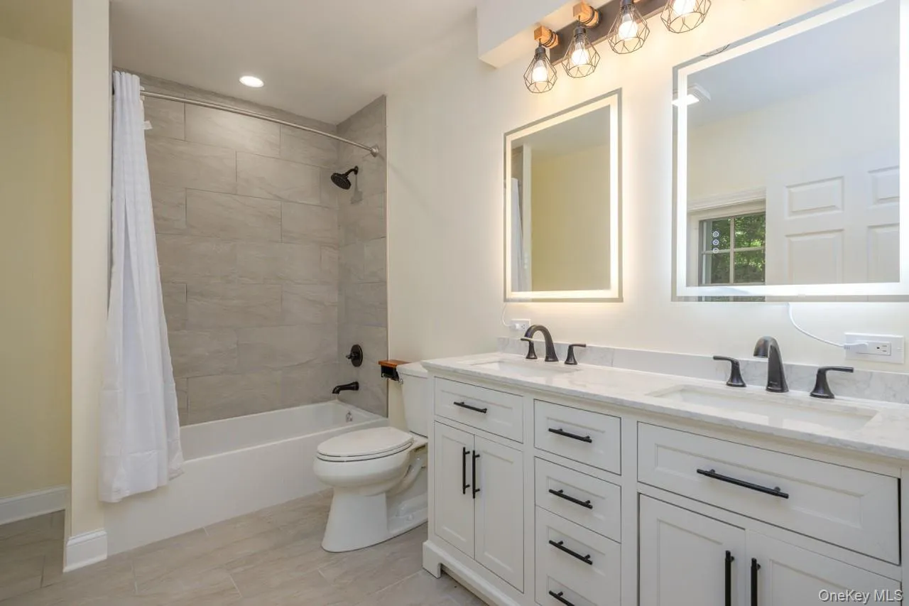 Double vanity Double vanity