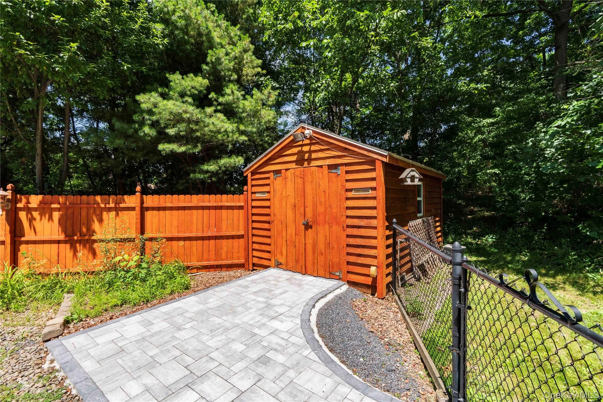 Pool House for handy Storage Pool House for handy Storage
