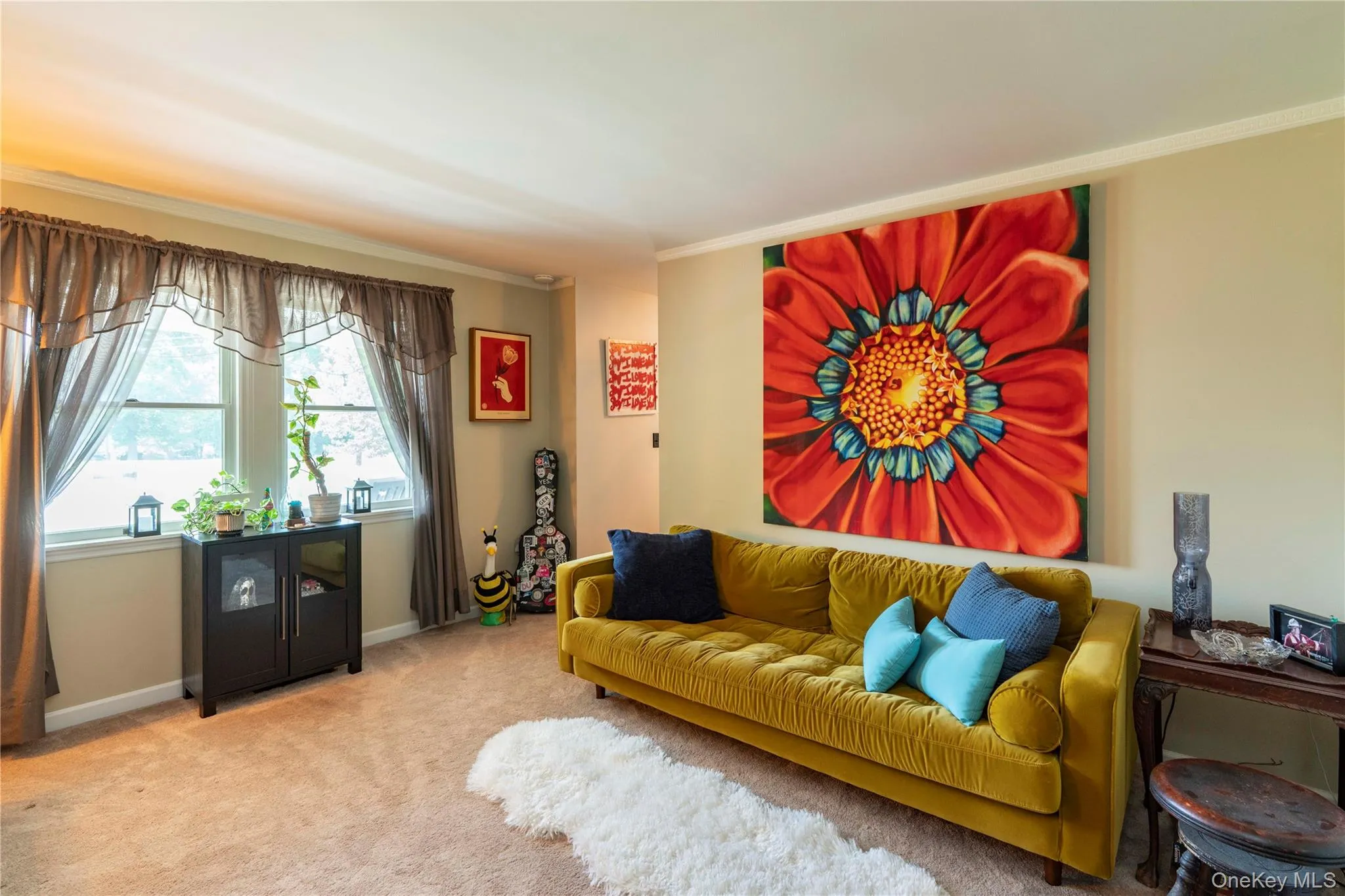 Big windows in the Living Room and throughout the home Big windows in the Living Room and throughout the home