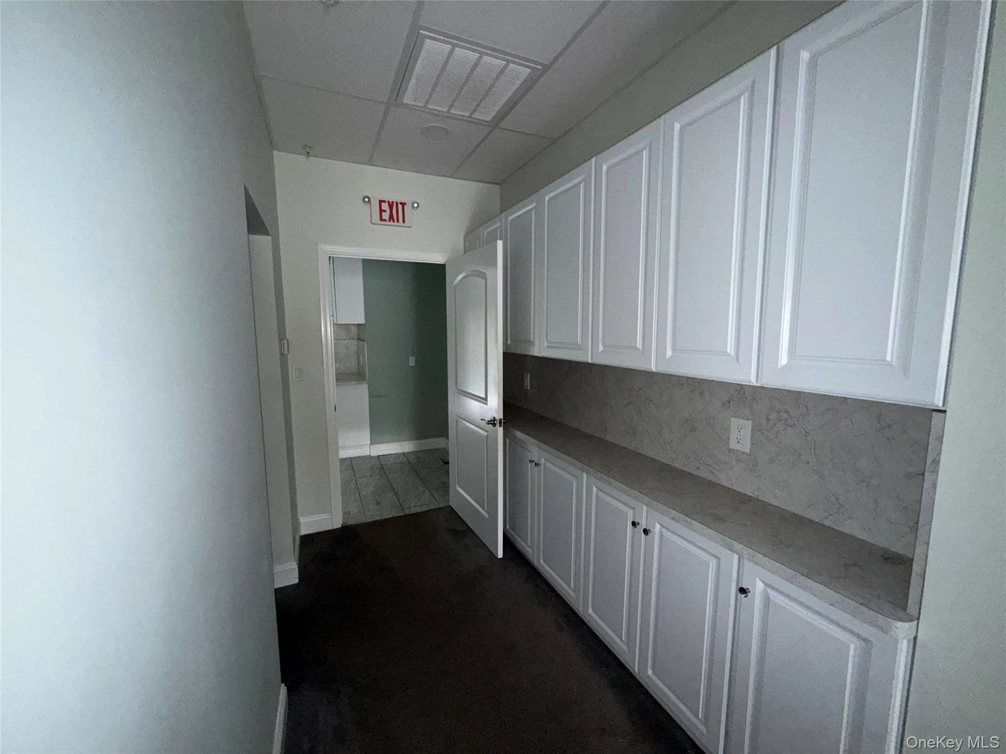 213 Lake Avenue, Smithtown, NY, ,Commercial Lease,For Rent,Lake,0,1025298 213 Lake Avenue, Smithtown, NY, ,Commercial Lease,For Rent,Lake,0,1025298