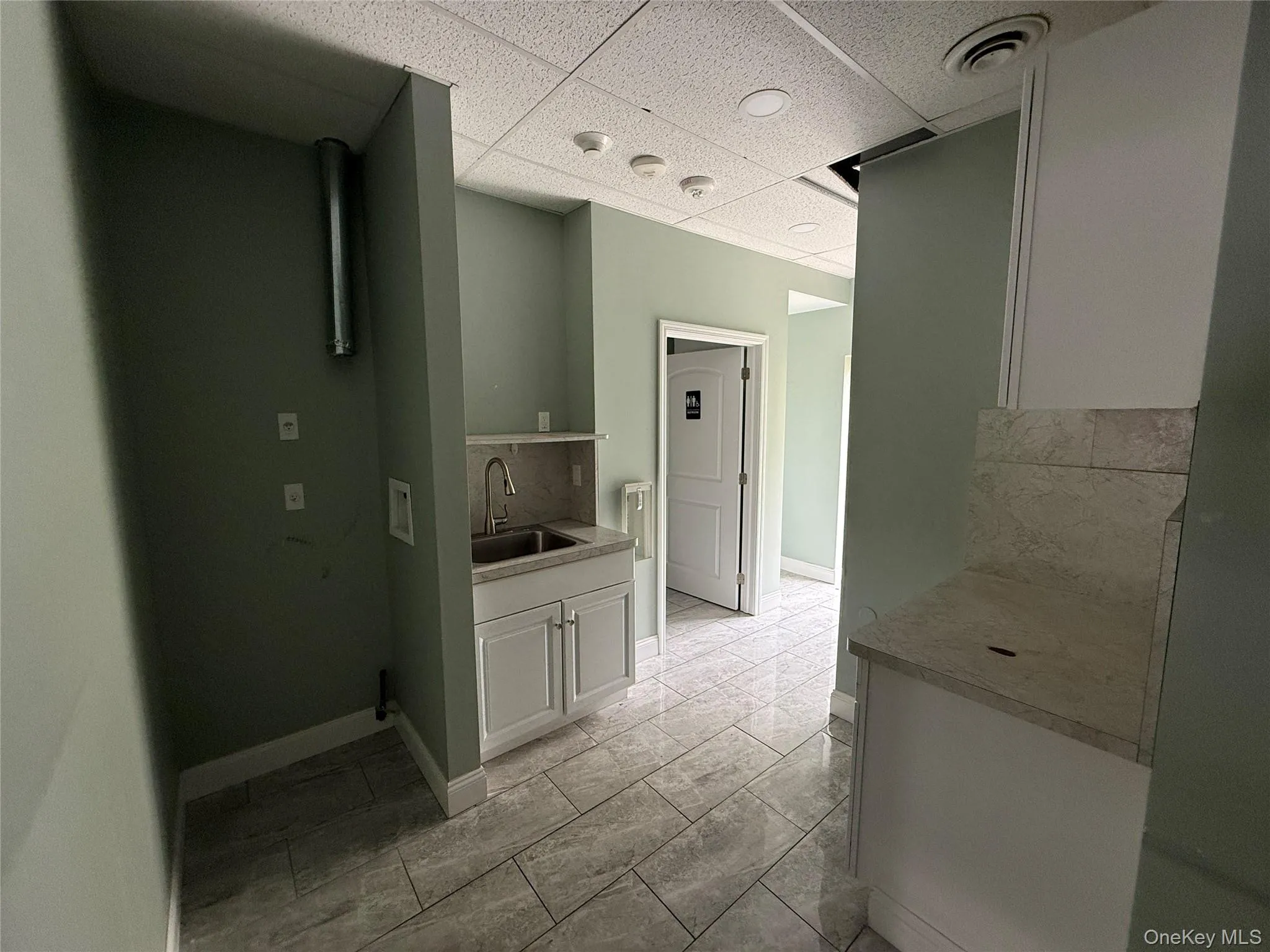 213 Lake Avenue, Smithtown, NY, ,Commercial Lease,For Rent,Lake,0,1025298 213 Lake Avenue, Smithtown, NY, ,Commercial Lease,For Rent,Lake,0,1025298