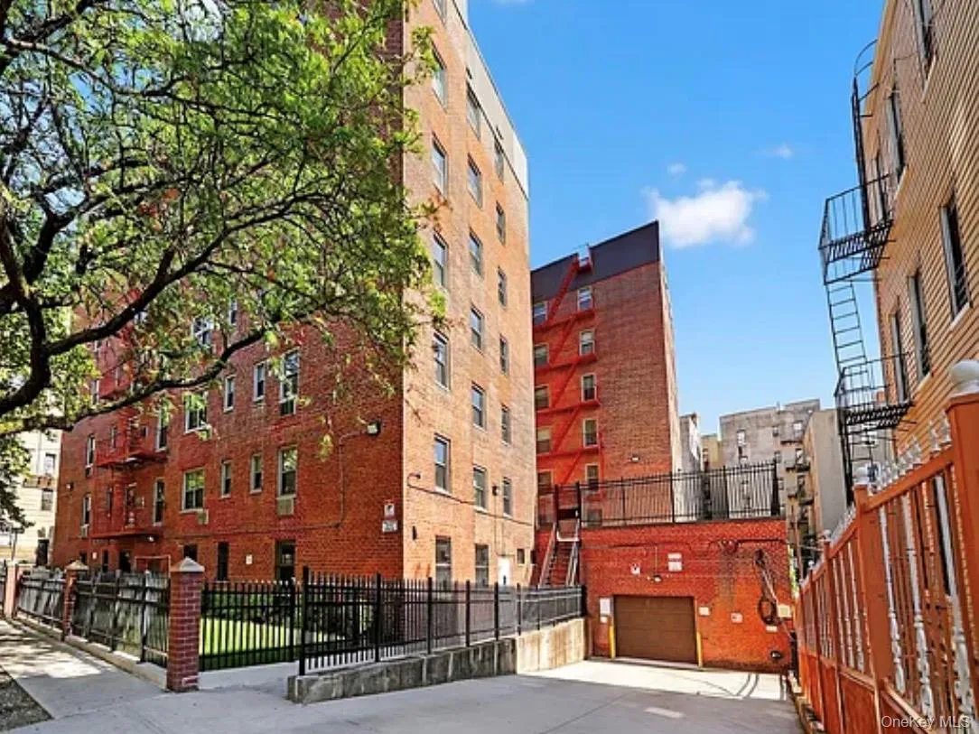 1010 Sherman, New York, NY, 1 Bedroom Bedrooms, 3 Rooms Rooms,1 BathroomBathrooms,Residential,For Rent,Sherman,0,1025303 1010 Sherman, New York, NY, 1 Bedroom Bedrooms, 3 Rooms Rooms,1 BathroomBathrooms,Residential,For Rent,Sherman,0,1025303