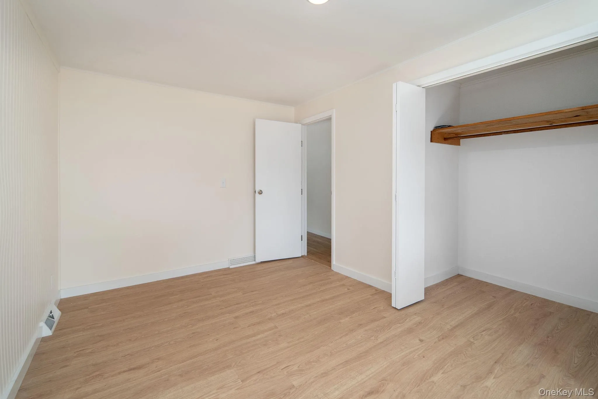 162 Gorge Rd, Out Of Area, NY, 4 Bedrooms Bedrooms, 8 Rooms Rooms,1 BathroomBathrooms,Residential,For Rent,Gorge Rd,0,1025304 162 Gorge Rd, Out Of Area, NY, 4 Bedrooms Bedrooms, 8 Rooms Rooms,1 BathroomBathrooms,Residential,For Rent,Gorge Rd,0,1025304