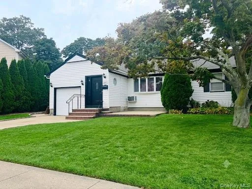 694 Blackstone Avenue, Hempstead, NY, 3 Bedrooms Bedrooms, 6 Rooms Rooms,1 BathroomBathrooms,Residential Lease,For Rent,Blackstone,0,1025308 694 Blackstone Avenue, Hempstead, NY, 3 Bedrooms Bedrooms, 6 Rooms Rooms,1 BathroomBathrooms,Residential Lease,For Rent,Blackstone,0,1025308