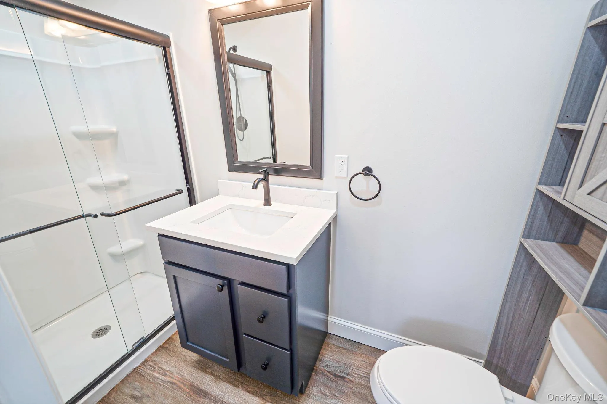 204 Blue Point Avenue, Brookhaven, NY, 1 Bedroom Bedrooms, 4 Rooms Rooms,1 BathroomBathrooms,Residential Lease,For Rent,Blue Point,0,1025310 204 Blue Point Avenue, Brookhaven, NY, 1 Bedroom Bedrooms, 4 Rooms Rooms,1 BathroomBathrooms,Residential Lease,For Rent,Blue Point,0,1025310