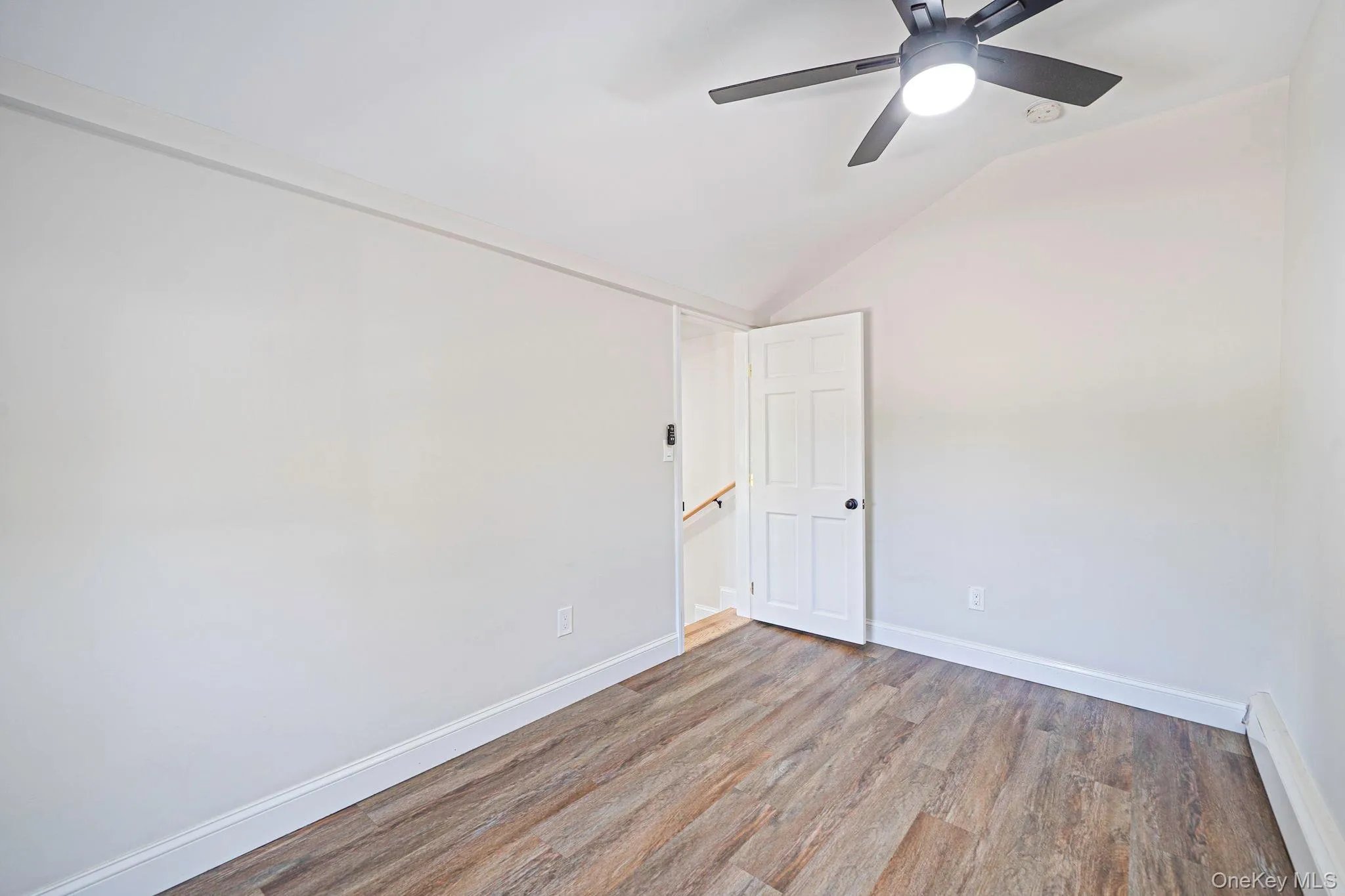 204 Blue Point Avenue, Brookhaven, NY, 1 Bedroom Bedrooms, 4 Rooms Rooms,1 BathroomBathrooms,Residential Lease,For Rent,Blue Point,0,1025310 204 Blue Point Avenue, Brookhaven, NY, 1 Bedroom Bedrooms, 4 Rooms Rooms,1 BathroomBathrooms,Residential Lease,For Rent,Blue Point,0,1025310