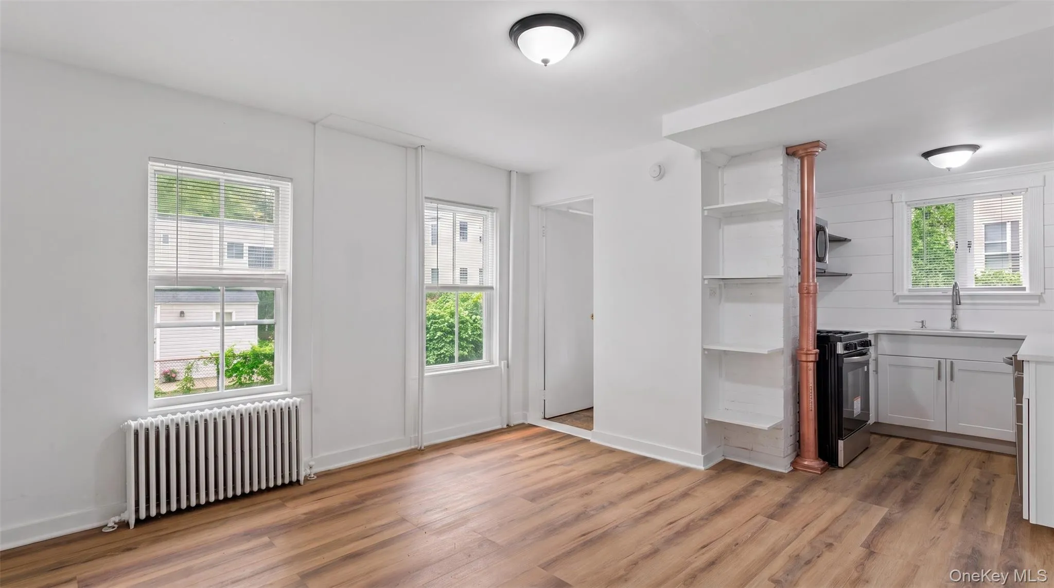 376 Montauk Highway, Southampton, NY, 2 Bedrooms Bedrooms, 5 Rooms Rooms,1 BathroomBathrooms,Residential Lease,For Rent,Montauk,0,1025318 376 Montauk Highway, Southampton, NY, 2 Bedrooms Bedrooms, 5 Rooms Rooms,1 BathroomBathrooms,Residential Lease,For Rent,Montauk,0,1025318