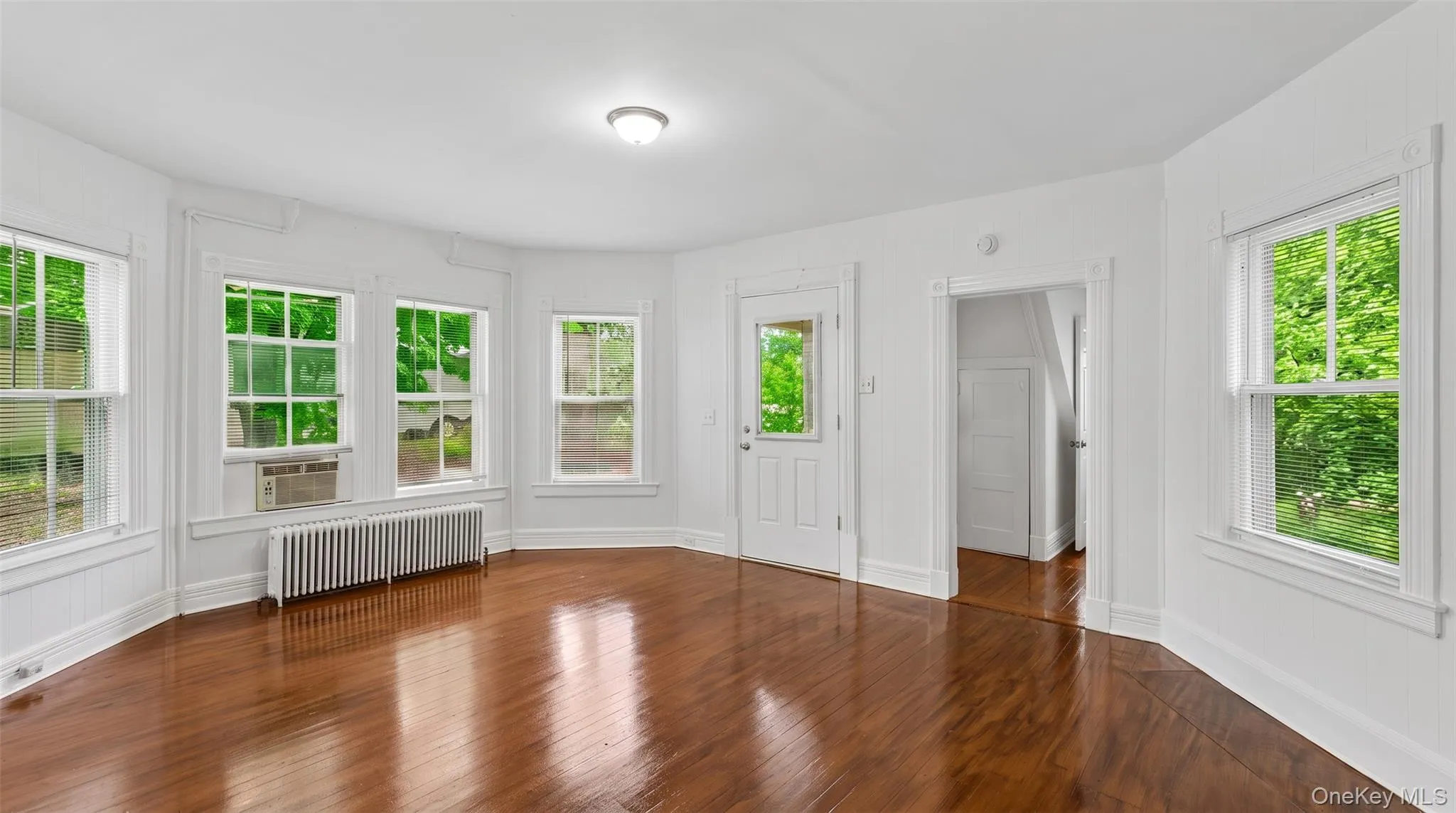 376 Montauk Highway, Southampton, NY, 2 Bedrooms Bedrooms, 5 Rooms Rooms,1 BathroomBathrooms,Residential Lease,For Rent,Montauk,0,1025318 376 Montauk Highway, Southampton, NY, 2 Bedrooms Bedrooms, 5 Rooms Rooms,1 BathroomBathrooms,Residential Lease,For Rent,Montauk,0,1025318