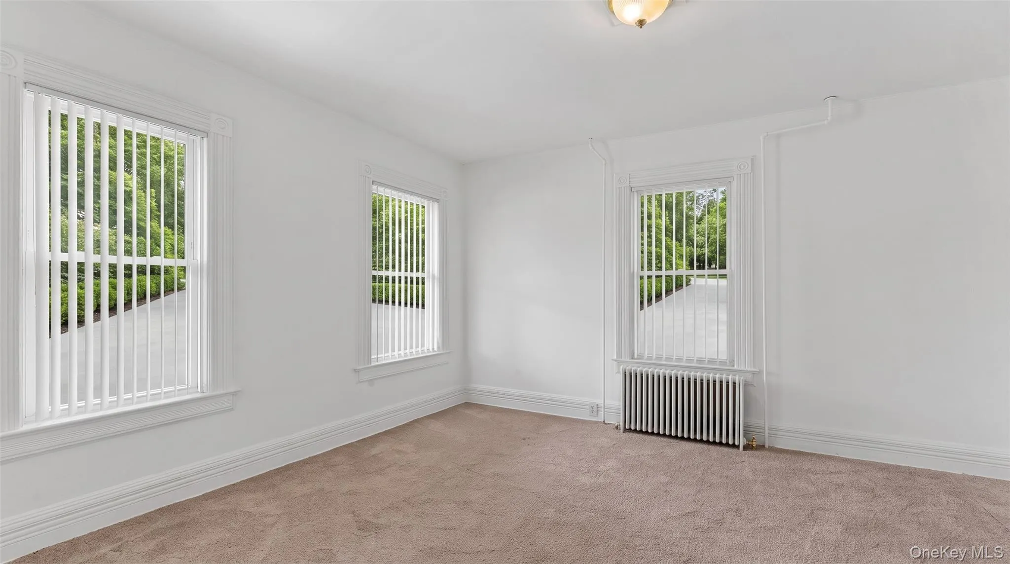 376 Montauk Highway, Southampton, NY, 2 Bedrooms Bedrooms, 5 Rooms Rooms,1 BathroomBathrooms,Residential Lease,For Rent,Montauk,0,1025318 376 Montauk Highway, Southampton, NY, 2 Bedrooms Bedrooms, 5 Rooms Rooms,1 BathroomBathrooms,Residential Lease,For Rent,Montauk,0,1025318