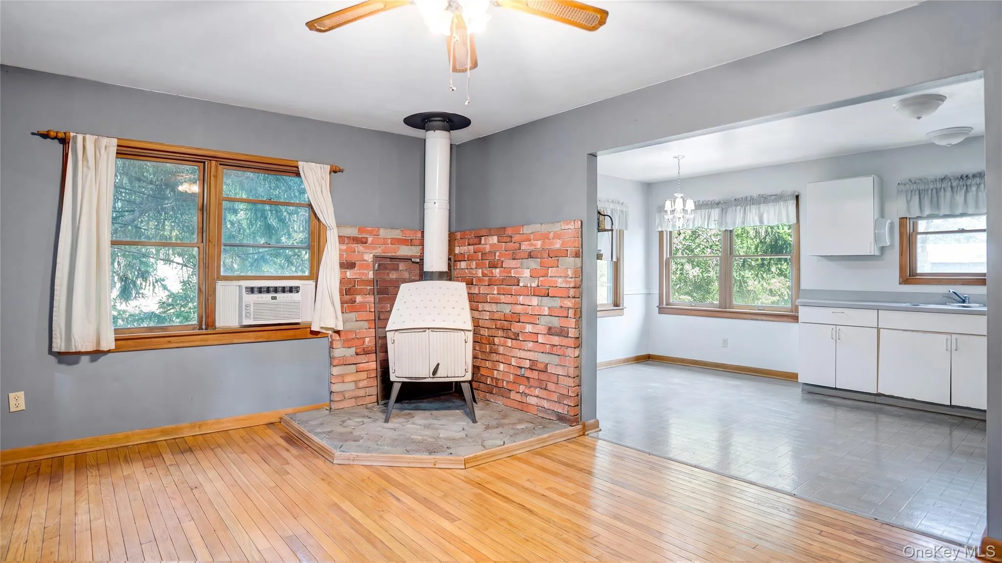 29 Boatheaders Lane, East Hampton, NY, 2 Bedrooms Bedrooms, 4 Rooms Rooms,1 BathroomBathrooms,Residential,For Rent,Boatheaders,0,1025320 29 Boatheaders Lane, East Hampton, NY, 2 Bedrooms Bedrooms, 4 Rooms Rooms,1 BathroomBathrooms,Residential,For Rent,Boatheaders,0,1025320