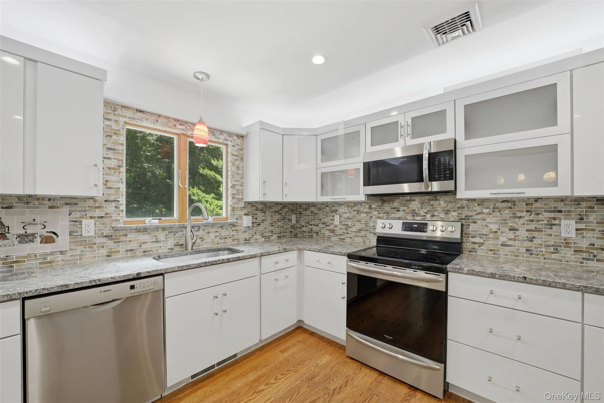 27 Casse Court, Carmel, NY, 3 Bedrooms Bedrooms, 10 Rooms Rooms,3 BathroomsBathrooms,Residential,For Rent,Casse,0,1025322 27 Casse Court, Carmel, NY, 3 Bedrooms Bedrooms, 10 Rooms Rooms,3 BathroomsBathrooms,Residential,For Rent,Casse,0,1025322