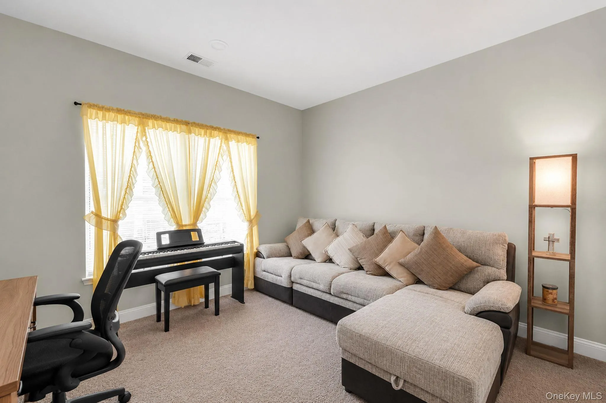 77 Willow Circle, Brookhaven, NY, 2 Bedrooms Bedrooms, 7 Rooms Rooms,2 BathroomsBathrooms,Residential,For Rent,Willow,0,1025323 77 Willow Circle, Brookhaven, NY, 2 Bedrooms Bedrooms, 7 Rooms Rooms,2 BathroomsBathrooms,Residential,For Rent,Willow,0,1025323
