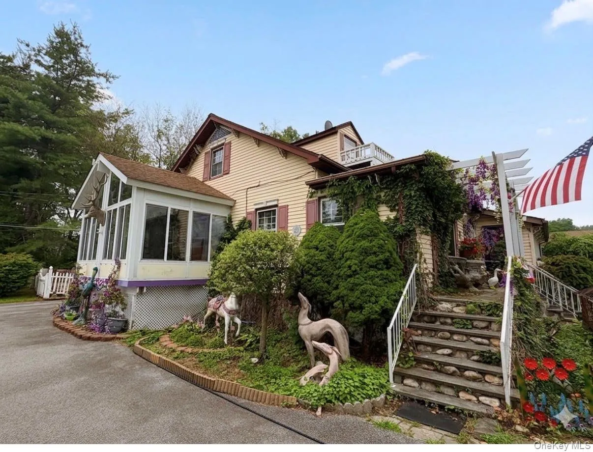 48 Maple Avenue, Goshen, NY, 4 Bedrooms Bedrooms, 9 Rooms Rooms,2 BathroomsBathrooms,Residential,For Rent,Maple,0,1025324 48 Maple Avenue, Goshen, NY, 4 Bedrooms Bedrooms, 9 Rooms Rooms,2 BathroomsBathrooms,Residential,For Rent,Maple,0,1025324