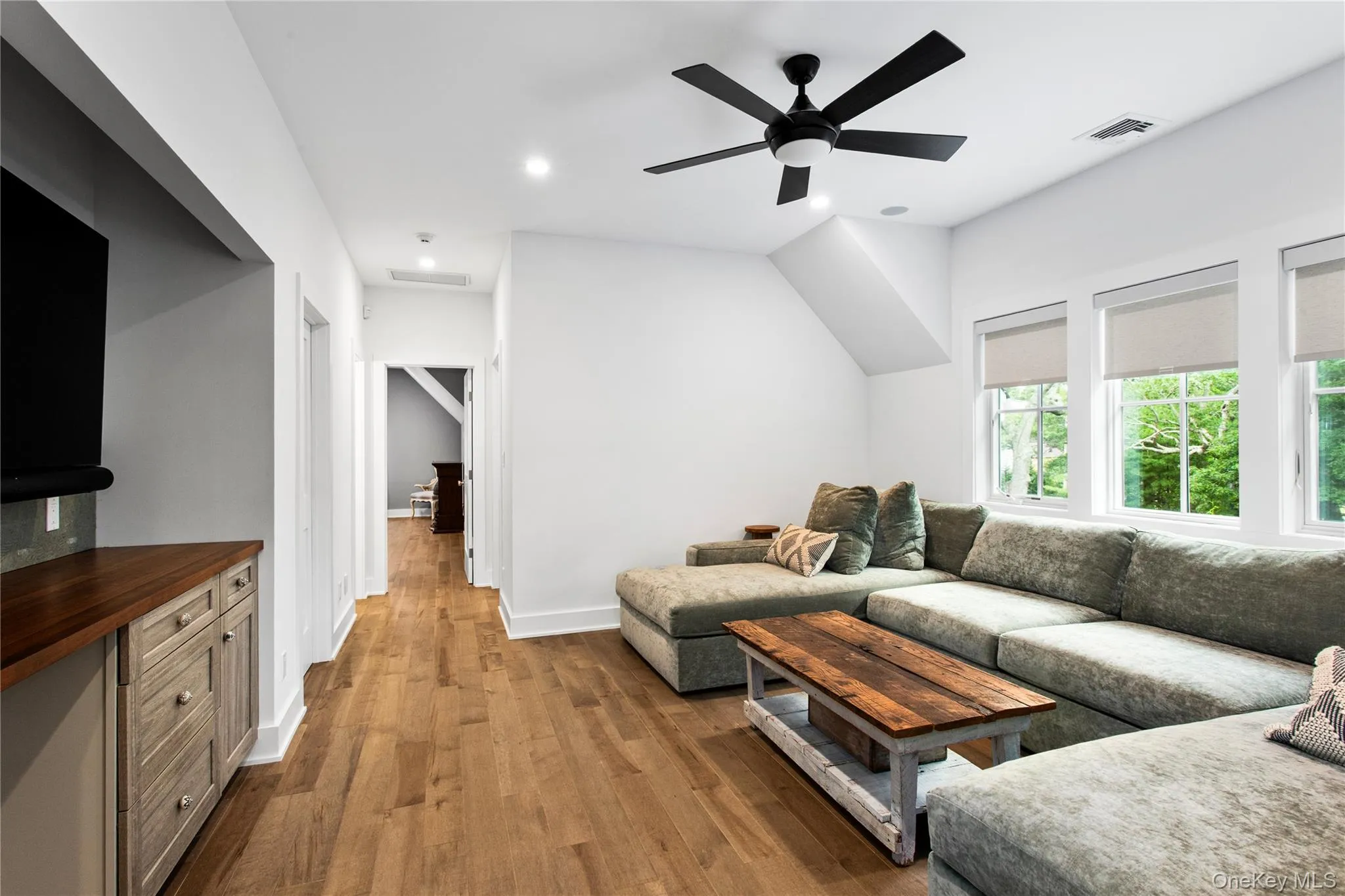 9 Deerland Drive, Southampton, NY, 6 Bedrooms Bedrooms, 16 Rooms Rooms,5 BathroomsBathrooms,Residential,For Rent,Deerland,0,1025325 9 Deerland Drive, Southampton, NY, 6 Bedrooms Bedrooms, 16 Rooms Rooms,5 BathroomsBathrooms,Residential,For Rent,Deerland,0,1025325