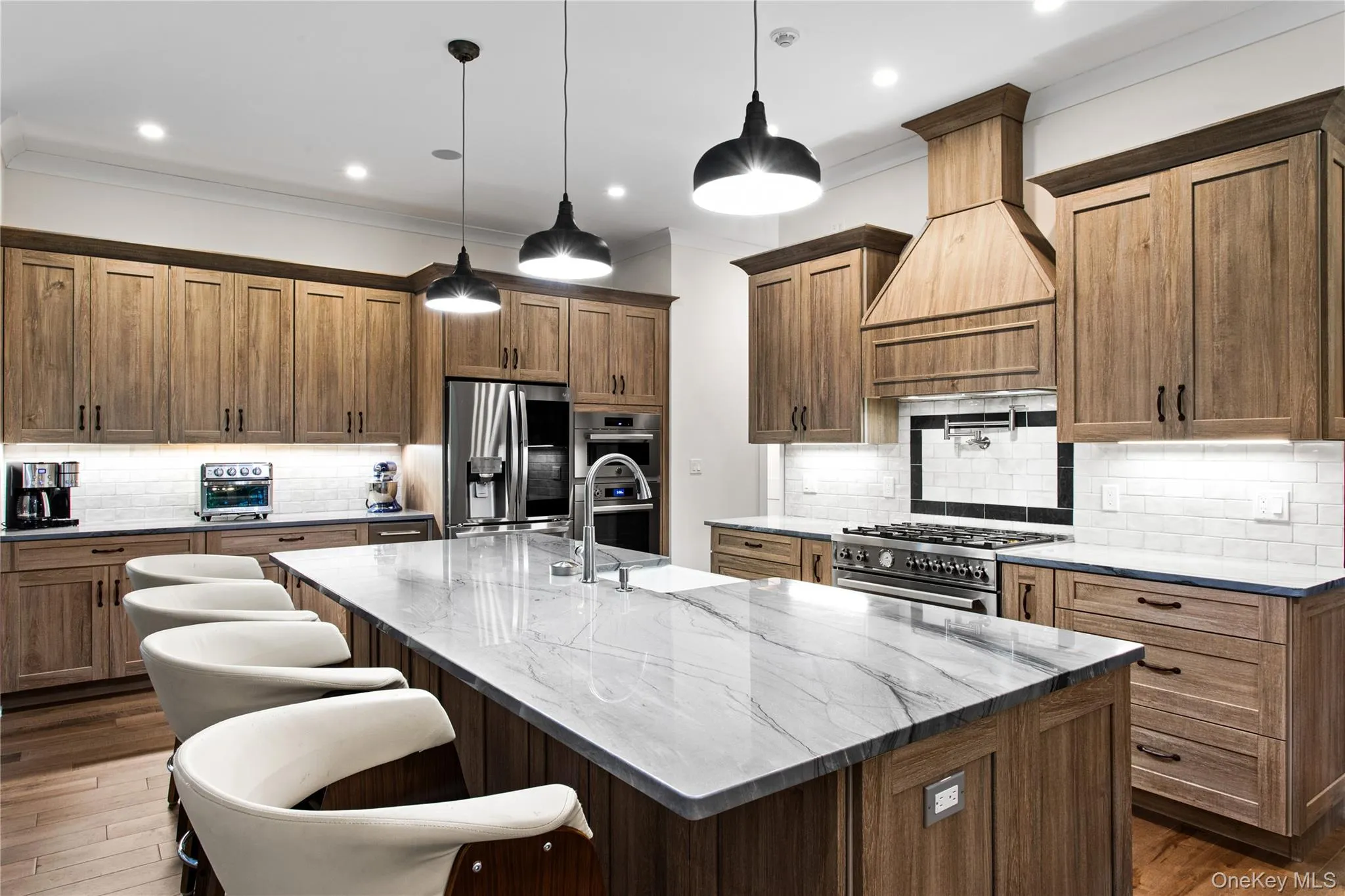 9 Deerland Drive, Southampton, NY, 6 Bedrooms Bedrooms, 16 Rooms Rooms,5 BathroomsBathrooms,Residential,For Rent,Deerland,0,1025325 9 Deerland Drive, Southampton, NY, 6 Bedrooms Bedrooms, 16 Rooms Rooms,5 BathroomsBathrooms,Residential,For Rent,Deerland,0,1025325