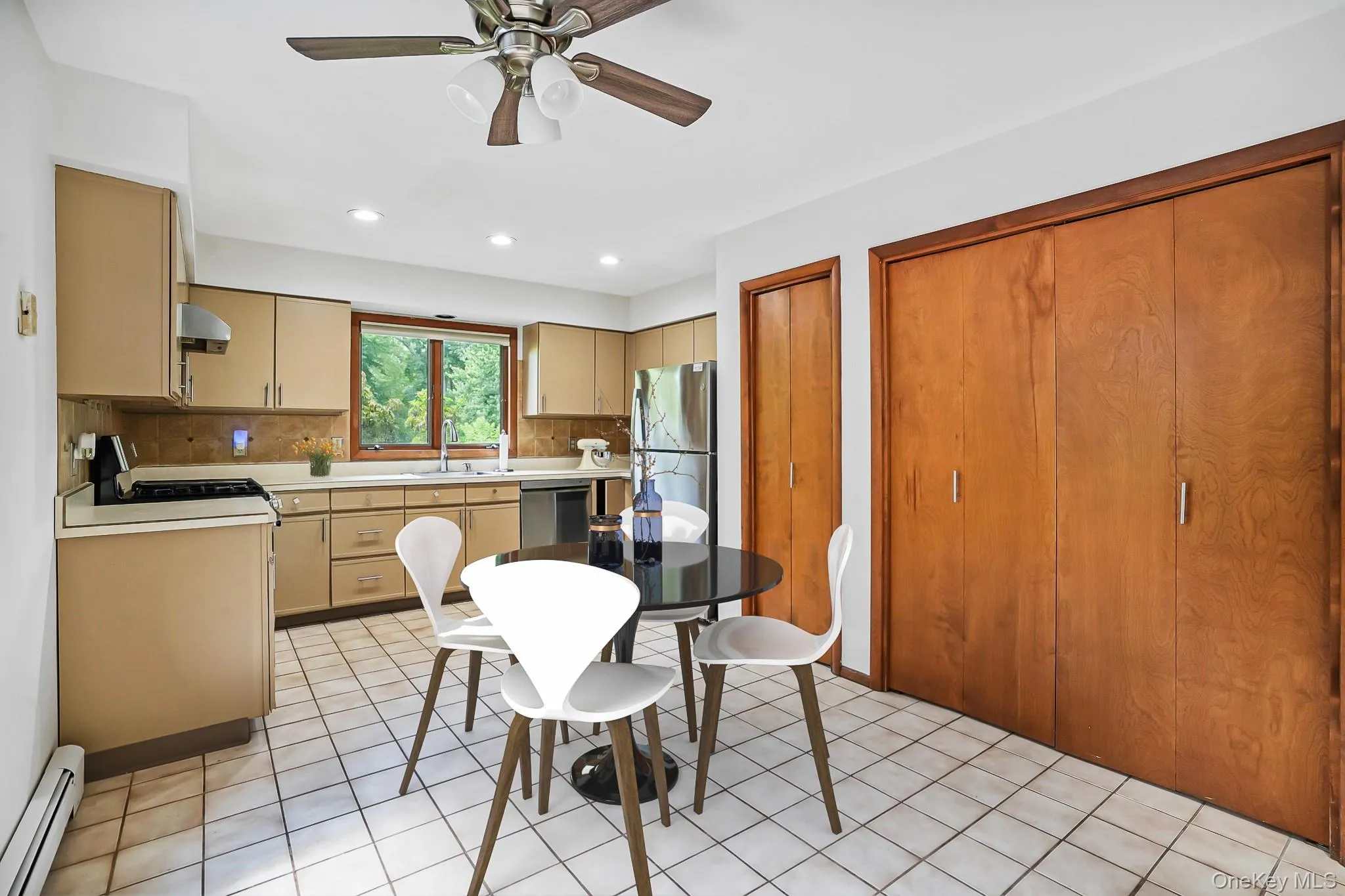 12 Denim Drive, East Fishkill, NY, 3 Bedrooms Bedrooms, 11 Rooms Rooms,3 BathroomsBathrooms,Residential,For Rent,Denim,0,1025328 12 Denim Drive, East Fishkill, NY, 3 Bedrooms Bedrooms, 11 Rooms Rooms,3 BathroomsBathrooms,Residential,For Rent,Denim,0,1025328