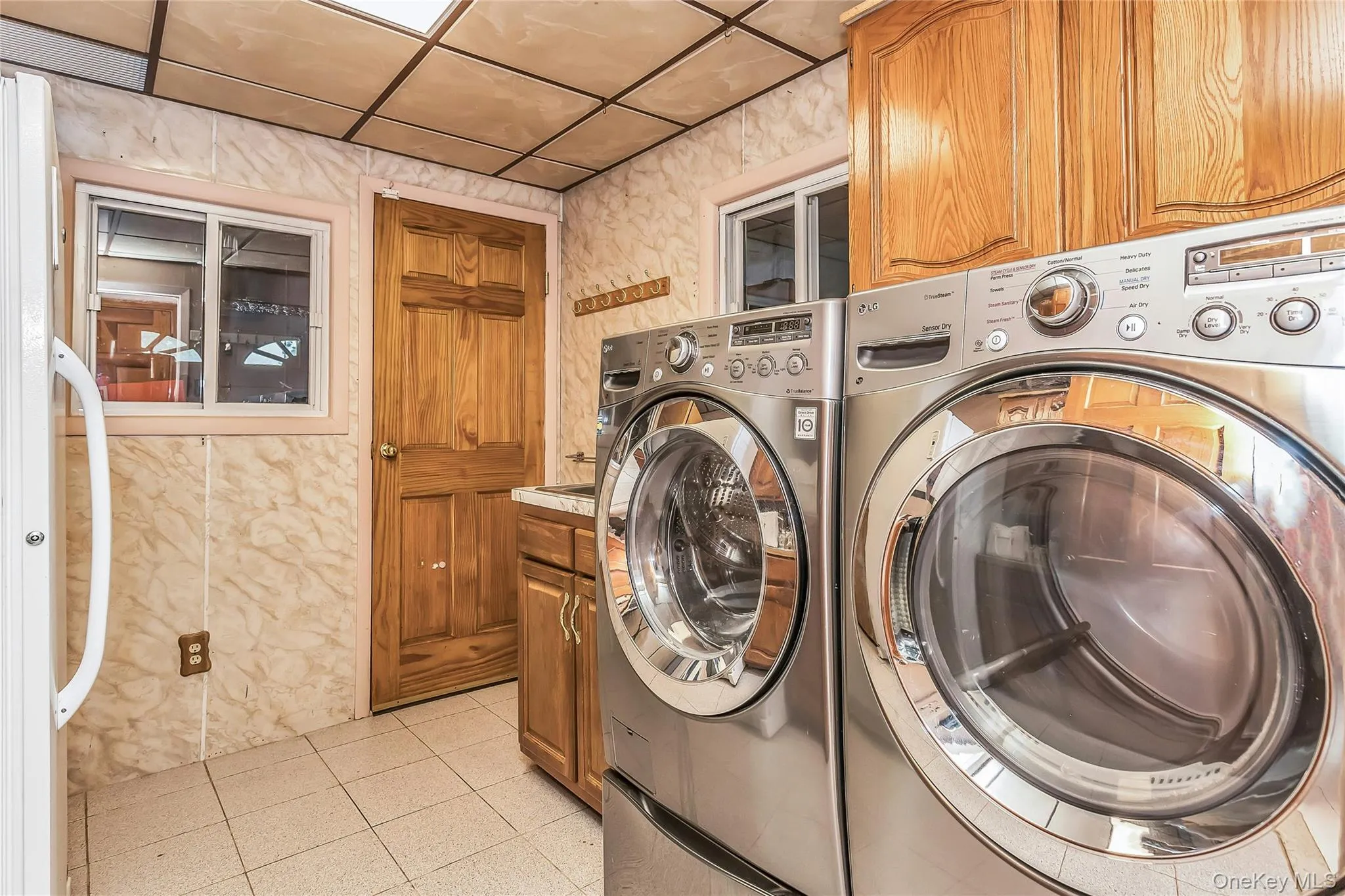 3901 Jane Court, Oyster Bay, NY, 4 Bedrooms Bedrooms, 8 Rooms Rooms,2 BathroomsBathrooms,Residential,For Rent,Jane,0,1025336 3901 Jane Court, Oyster Bay, NY, 4 Bedrooms Bedrooms, 8 Rooms Rooms,2 BathroomsBathrooms,Residential,For Rent,Jane,0,1025336
