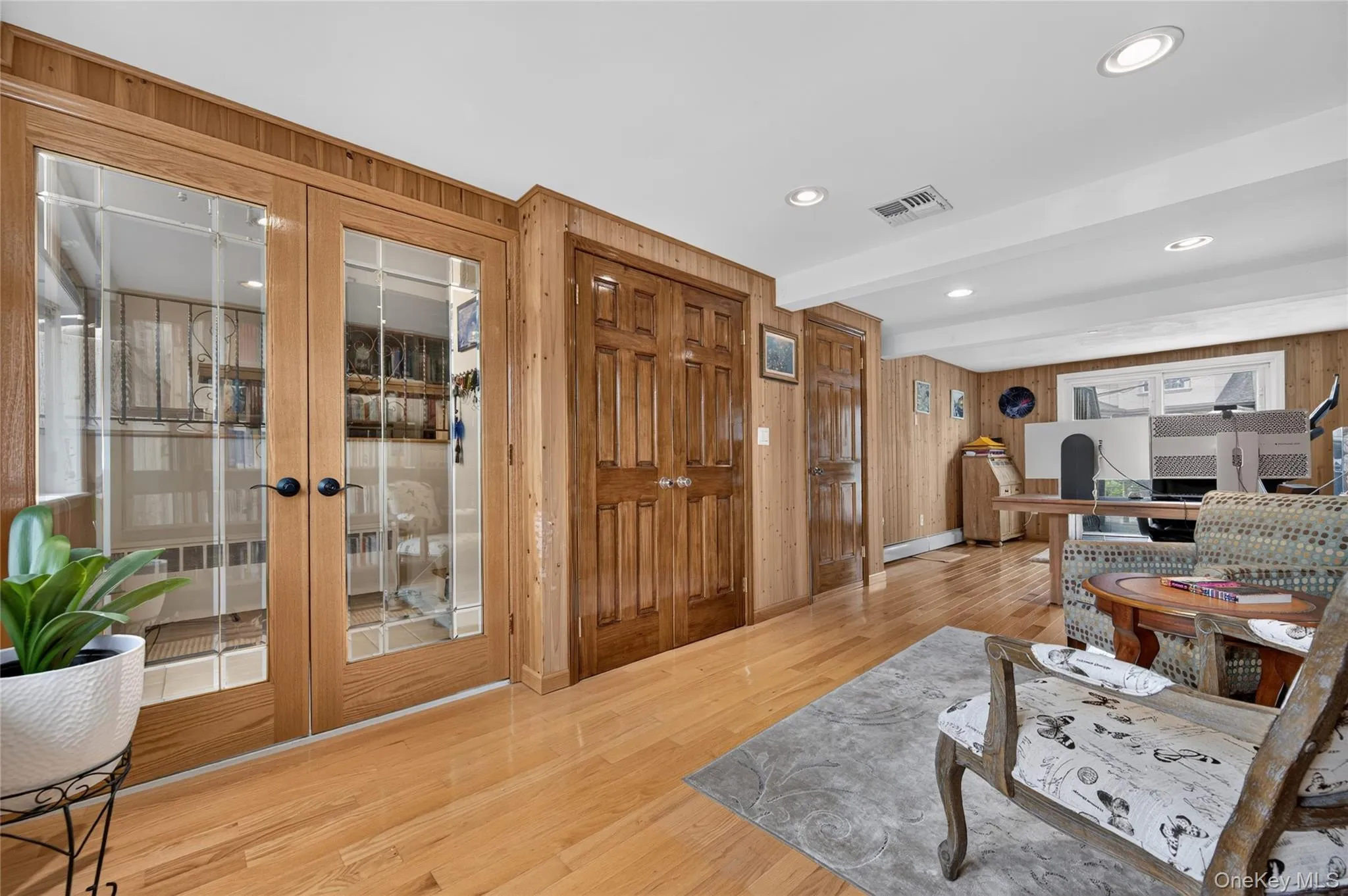 14 Holiday Park Drive, North Hempstead, NY, 3 Bedrooms Bedrooms, 7 Rooms Rooms,2 BathroomsBathrooms,Residential,For Rent,Holiday Park,0,1025337 14 Holiday Park Drive, North Hempstead, NY, 3 Bedrooms Bedrooms, 7 Rooms Rooms,2 BathroomsBathrooms,Residential,For Rent,Holiday Park,0,1025337
