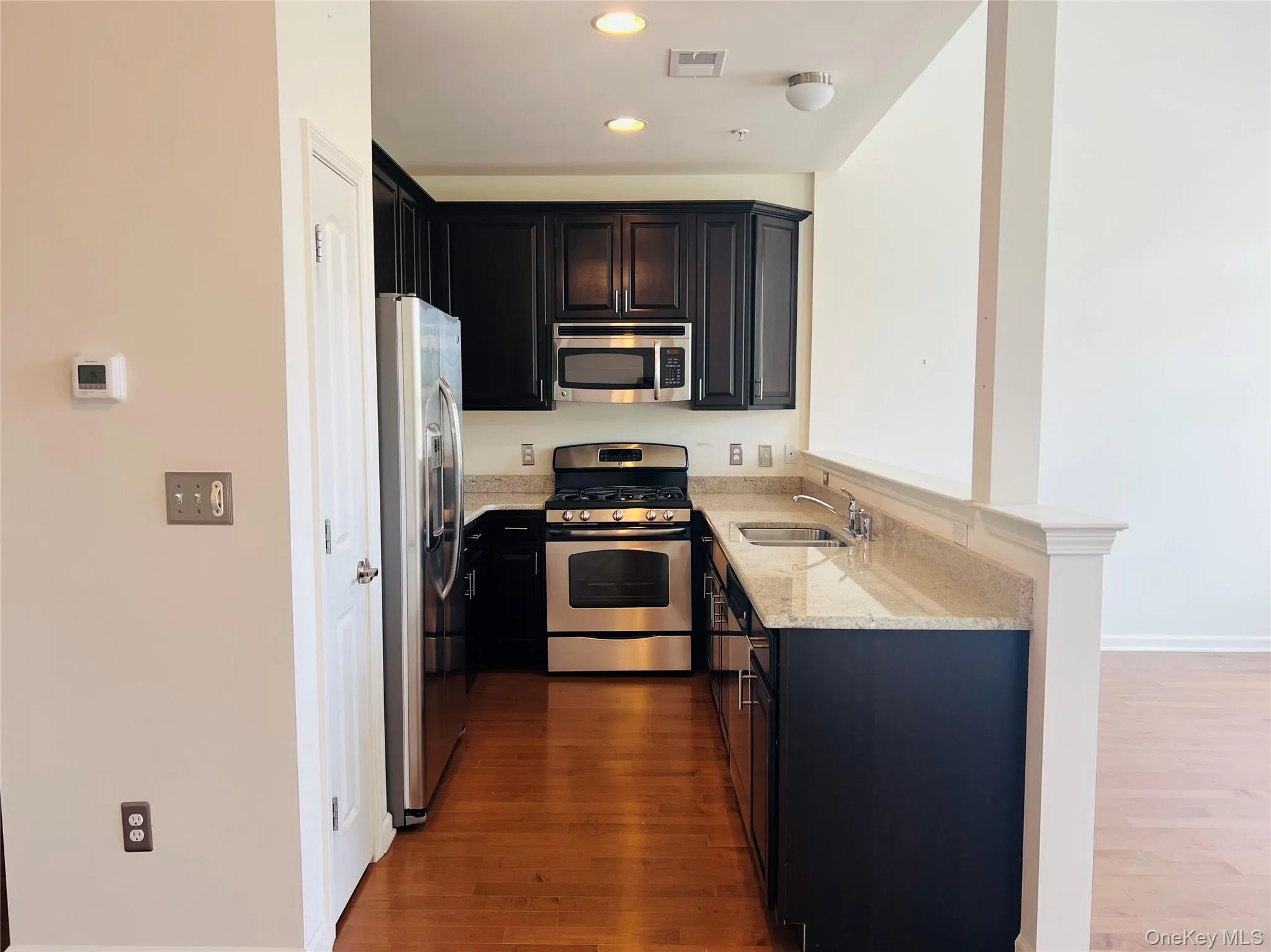 1515 Balsam Drive, New Windsor, NY, 2 Bedrooms Bedrooms, 6 Rooms Rooms,2 BathroomsBathrooms,Residential,For Rent,Balsam,0,1025347 1515 Balsam Drive, New Windsor, NY, 2 Bedrooms Bedrooms, 6 Rooms Rooms,2 BathroomsBathrooms,Residential,For Rent,Balsam,0,1025347