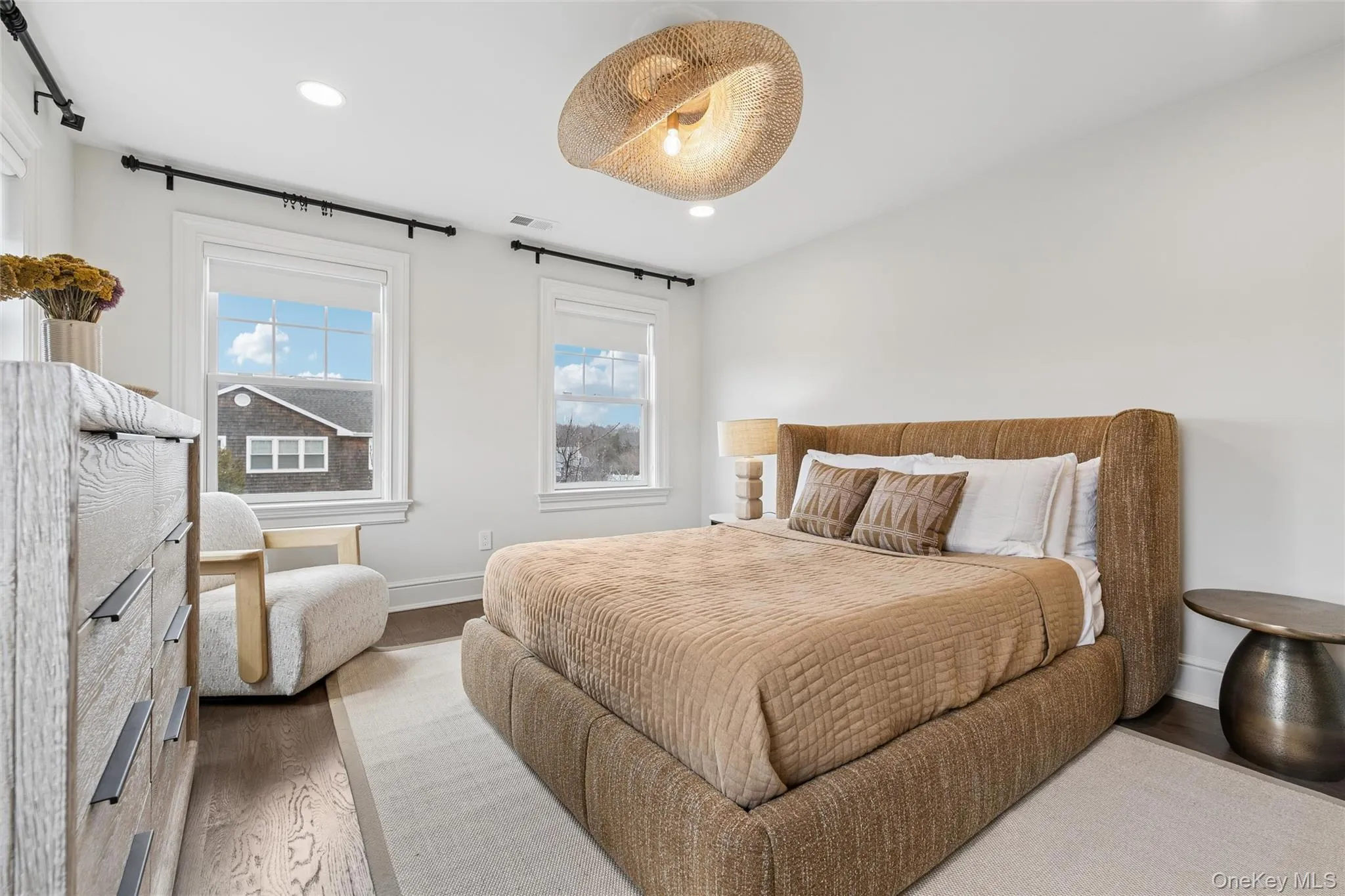 22 Summer Drive, Southampton, NY, 4 Bedrooms Bedrooms, 14 Rooms Rooms,3 BathroomsBathrooms,Residential,For Rent,Summer,0,1025348 22 Summer Drive, Southampton, NY, 4 Bedrooms Bedrooms, 14 Rooms Rooms,3 BathroomsBathrooms,Residential,For Rent,Summer,0,1025348