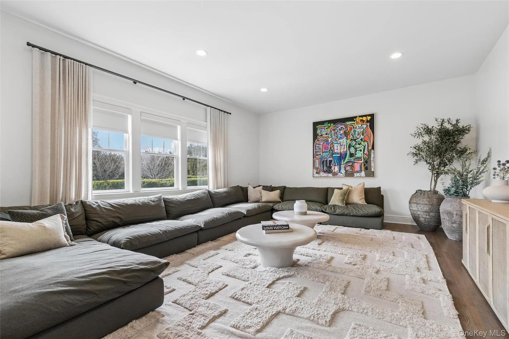 22 Summer Drive, Southampton, NY, 4 Bedrooms Bedrooms, 14 Rooms Rooms,3 BathroomsBathrooms,Residential,For Rent,Summer,0,1025348 22 Summer Drive, Southampton, NY, 4 Bedrooms Bedrooms, 14 Rooms Rooms,3 BathroomsBathrooms,Residential,For Rent,Summer,0,1025348