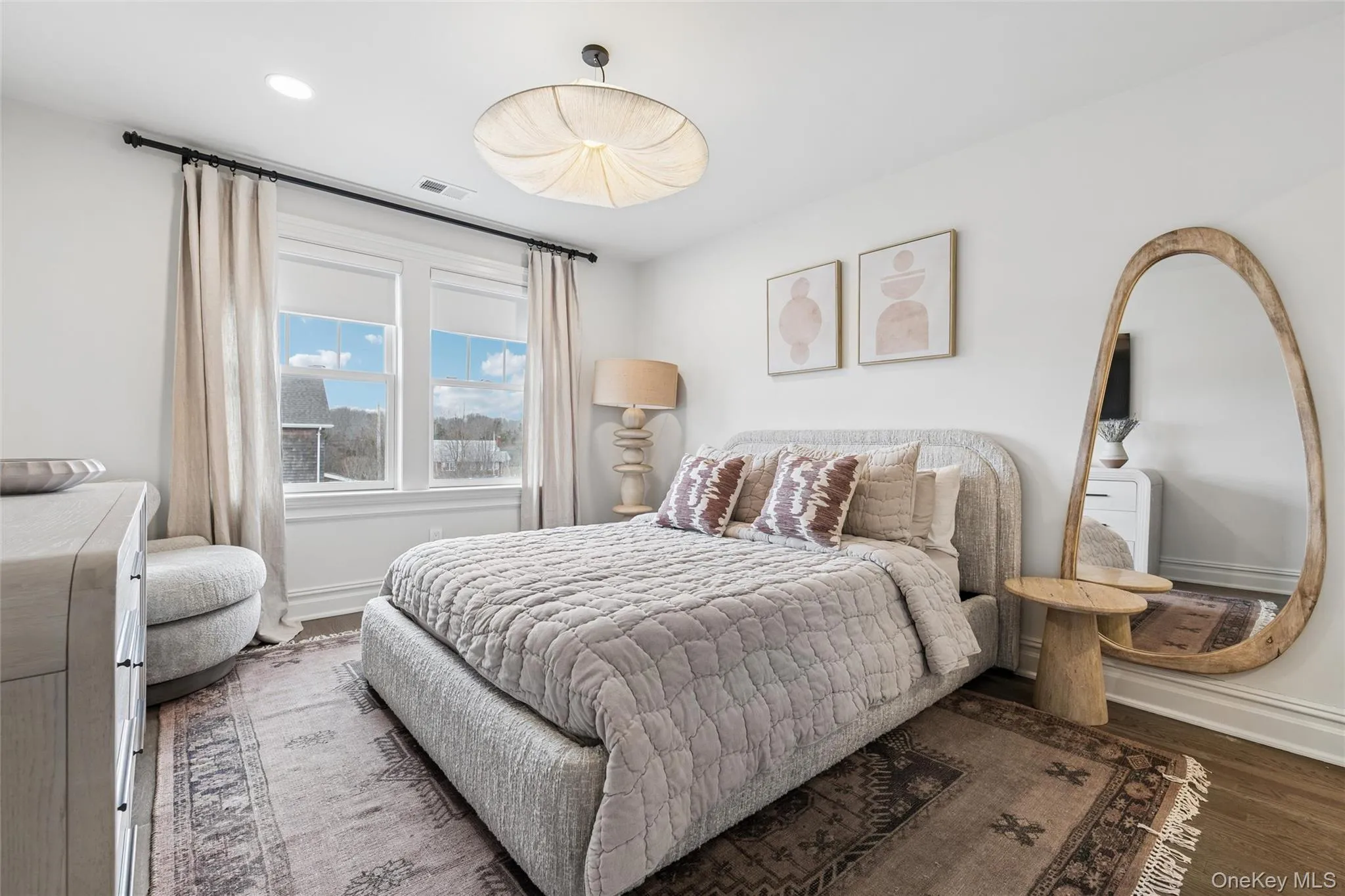 22 Summer Drive, Southampton, NY, 4 Bedrooms Bedrooms, 14 Rooms Rooms,3 BathroomsBathrooms,Residential,For Rent,Summer,0,1025348 22 Summer Drive, Southampton, NY, 4 Bedrooms Bedrooms, 14 Rooms Rooms,3 BathroomsBathrooms,Residential,For Rent,Summer,0,1025348