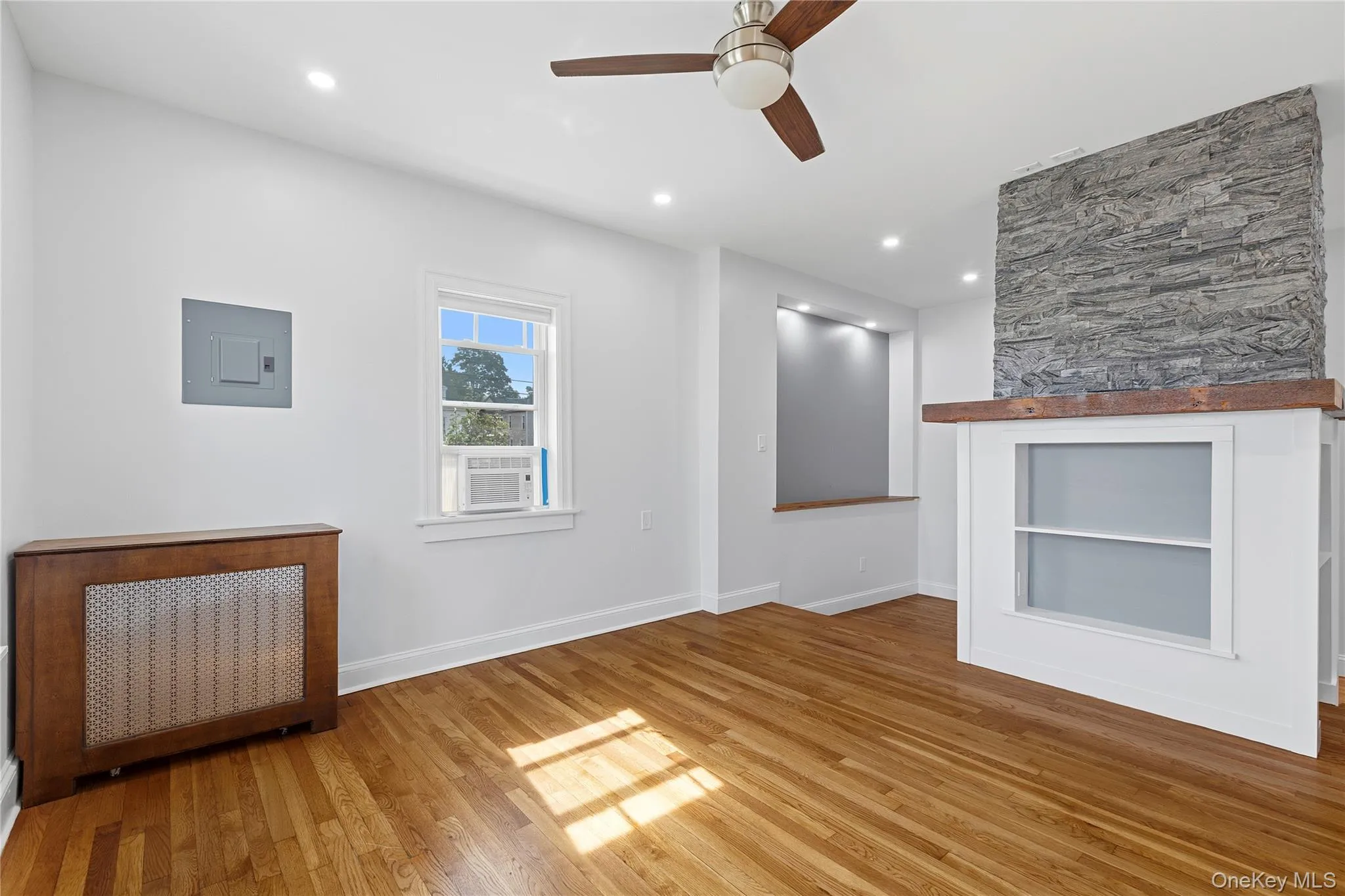56 Highland Avenue, Ossining, NY, 1 Bedroom Bedrooms, 3 Rooms Rooms,1 BathroomBathrooms,Residential Lease,For Rent,Highland,0,1025361 56 Highland Avenue, Ossining, NY, 1 Bedroom Bedrooms, 3 Rooms Rooms,1 BathroomBathrooms,Residential Lease,For Rent,Highland,0,1025361