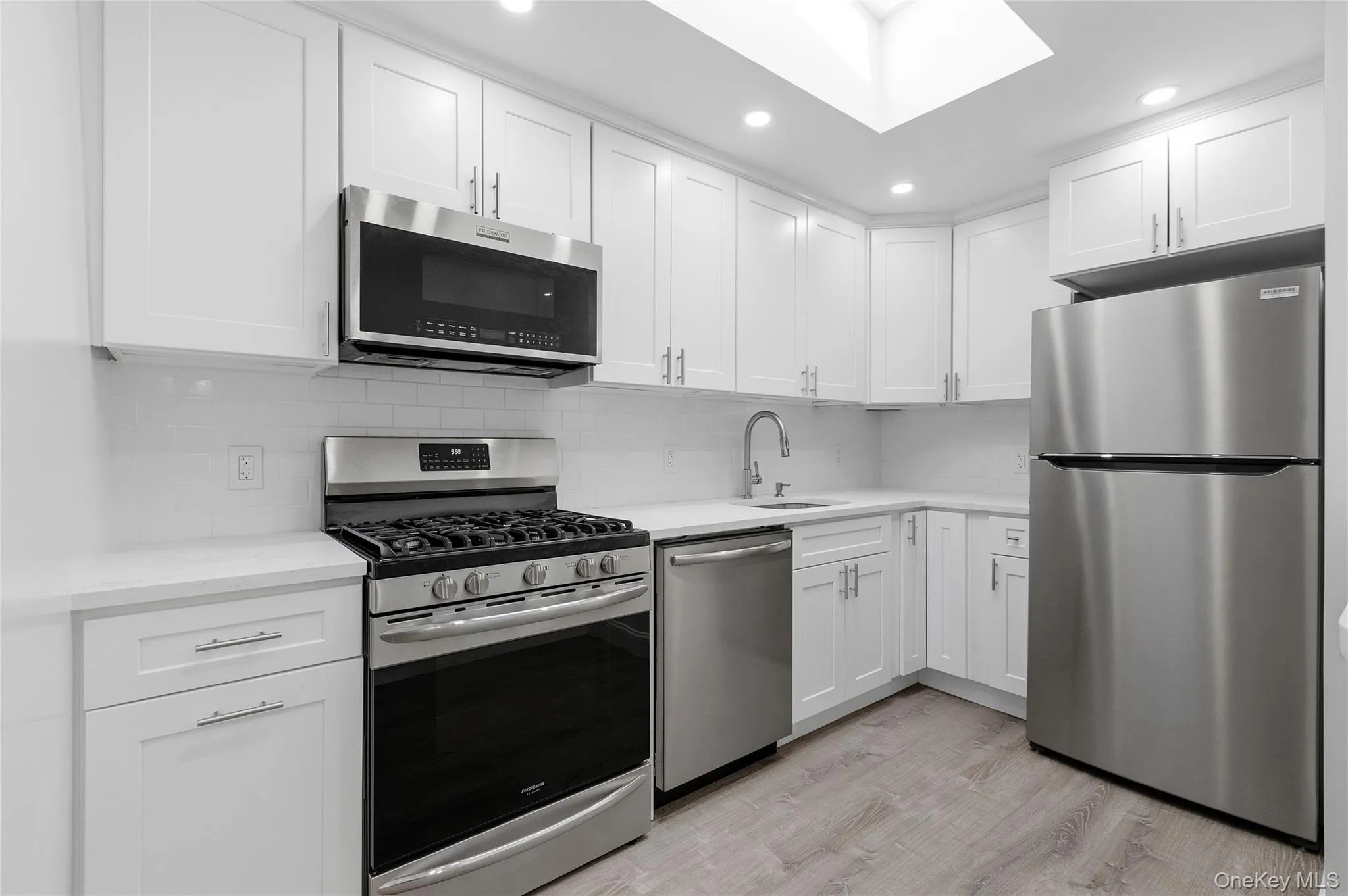 56 Highland Avenue, Ossining, NY, 1 Bedroom Bedrooms, 3 Rooms Rooms,1 BathroomBathrooms,Residential Lease,For Rent,Highland,0,1025361 56 Highland Avenue, Ossining, NY, 1 Bedroom Bedrooms, 3 Rooms Rooms,1 BathroomBathrooms,Residential Lease,For Rent,Highland,0,1025361