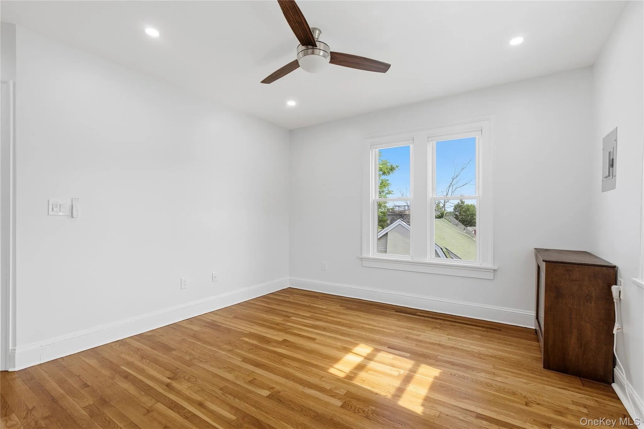 56 Highland Avenue, Ossining, NY, 1 Bedroom Bedrooms, 3 Rooms Rooms,1 BathroomBathrooms,Residential Lease,For Rent,Highland,0,1025361 56 Highland Avenue, Ossining, NY, 1 Bedroom Bedrooms, 3 Rooms Rooms,1 BathroomBathrooms,Residential Lease,For Rent,Highland,0,1025361