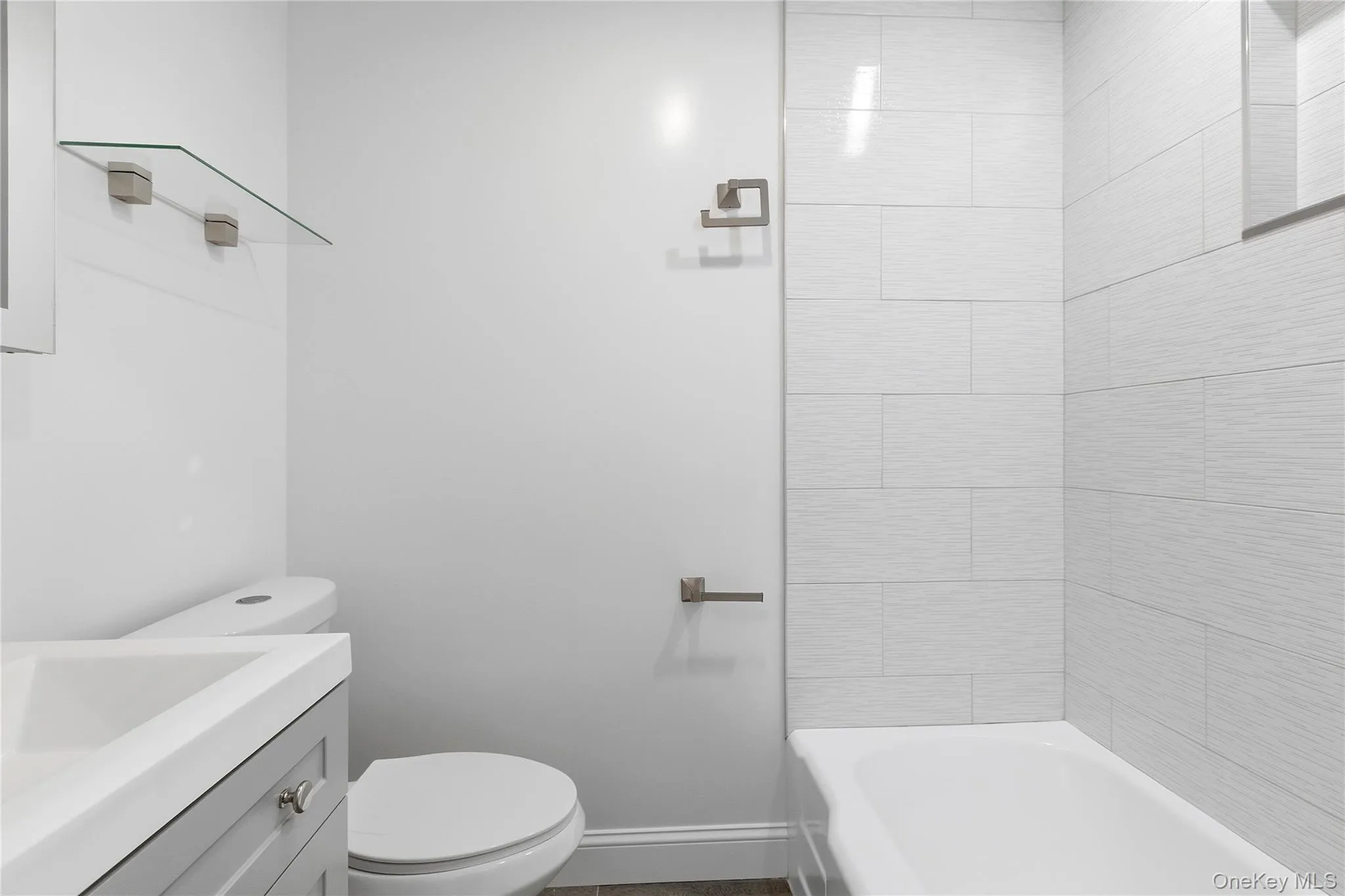 56 Highland Avenue, Ossining, NY, 1 Bedroom Bedrooms, 3 Rooms Rooms,1 BathroomBathrooms,Residential Lease,For Rent,Highland,0,1025361 56 Highland Avenue, Ossining, NY, 1 Bedroom Bedrooms, 3 Rooms Rooms,1 BathroomBathrooms,Residential Lease,For Rent,Highland,0,1025361