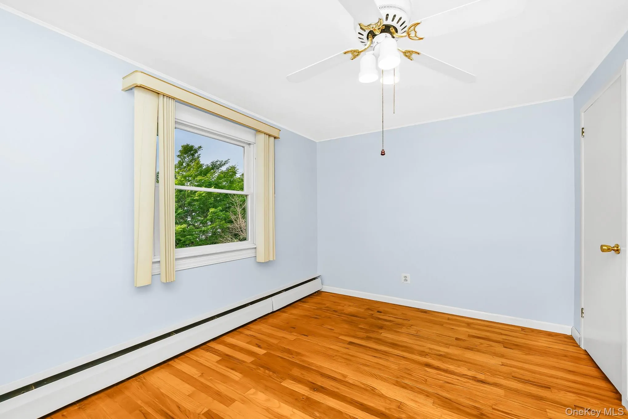 195 Albany Avenue, Oyster Bay, NY, 3 Bedrooms Bedrooms, 9 Rooms Rooms,1 BathroomBathrooms,Residential,For Rent,Albany,0,1025368 195 Albany Avenue, Oyster Bay, NY, 3 Bedrooms Bedrooms, 9 Rooms Rooms,1 BathroomBathrooms,Residential,For Rent,Albany,0,1025368
