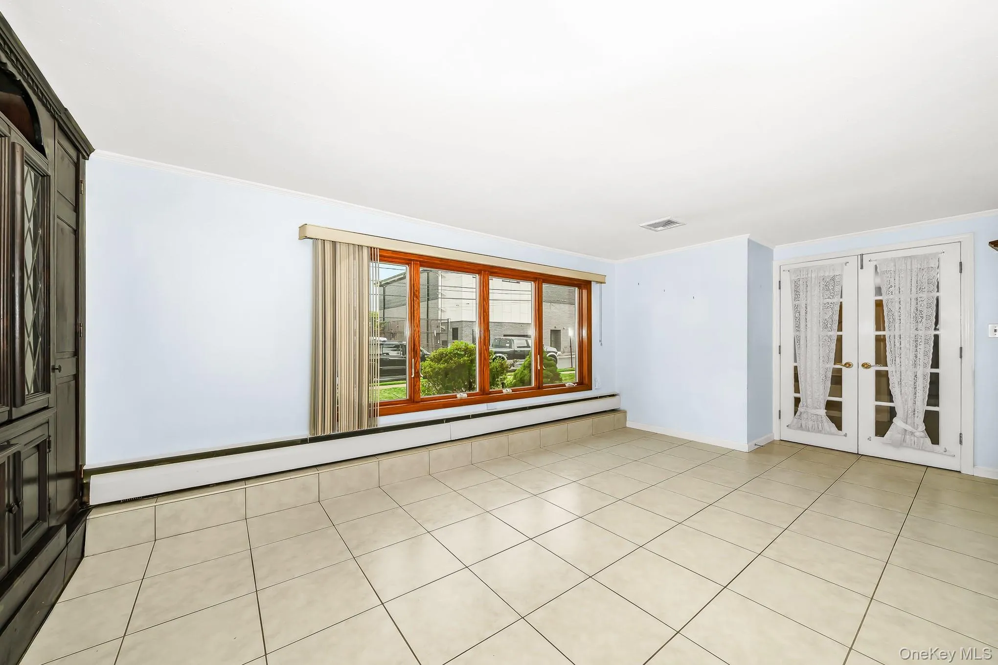 195 Albany Avenue, Oyster Bay, NY, 3 Bedrooms Bedrooms, 9 Rooms Rooms,1 BathroomBathrooms,Residential,For Rent,Albany,0,1025368 195 Albany Avenue, Oyster Bay, NY, 3 Bedrooms Bedrooms, 9 Rooms Rooms,1 BathroomBathrooms,Residential,For Rent,Albany,0,1025368