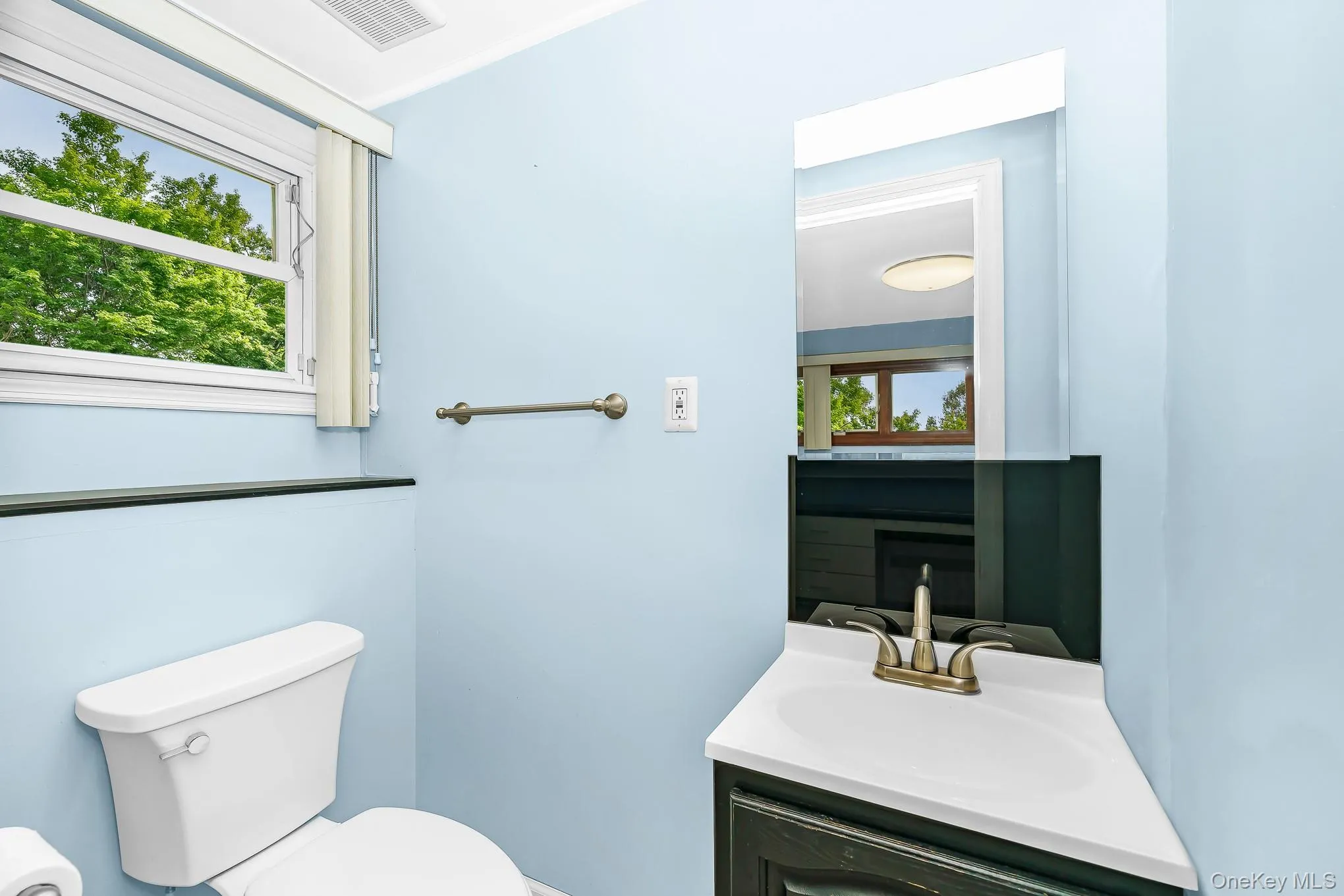 195 Albany Avenue, Oyster Bay, NY, 3 Bedrooms Bedrooms, 9 Rooms Rooms,1 BathroomBathrooms,Residential,For Rent,Albany,0,1025368 195 Albany Avenue, Oyster Bay, NY, 3 Bedrooms Bedrooms, 9 Rooms Rooms,1 BathroomBathrooms,Residential,For Rent,Albany,0,1025368