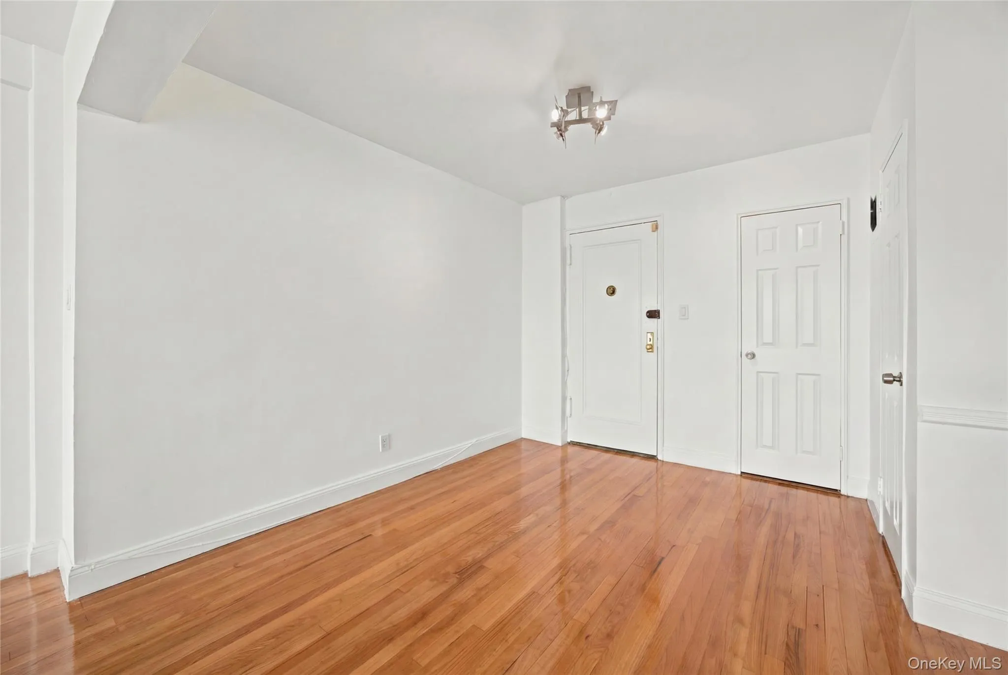 72-10 112 Street, New York, NY, 2 Bedrooms Bedrooms, 5 Rooms Rooms,2 BathroomsBathrooms,Residential,For Rent,112,0,1025371 72-10 112 Street, New York, NY, 2 Bedrooms Bedrooms, 5 Rooms Rooms,2 BathroomsBathrooms,Residential,For Rent,112,0,1025371