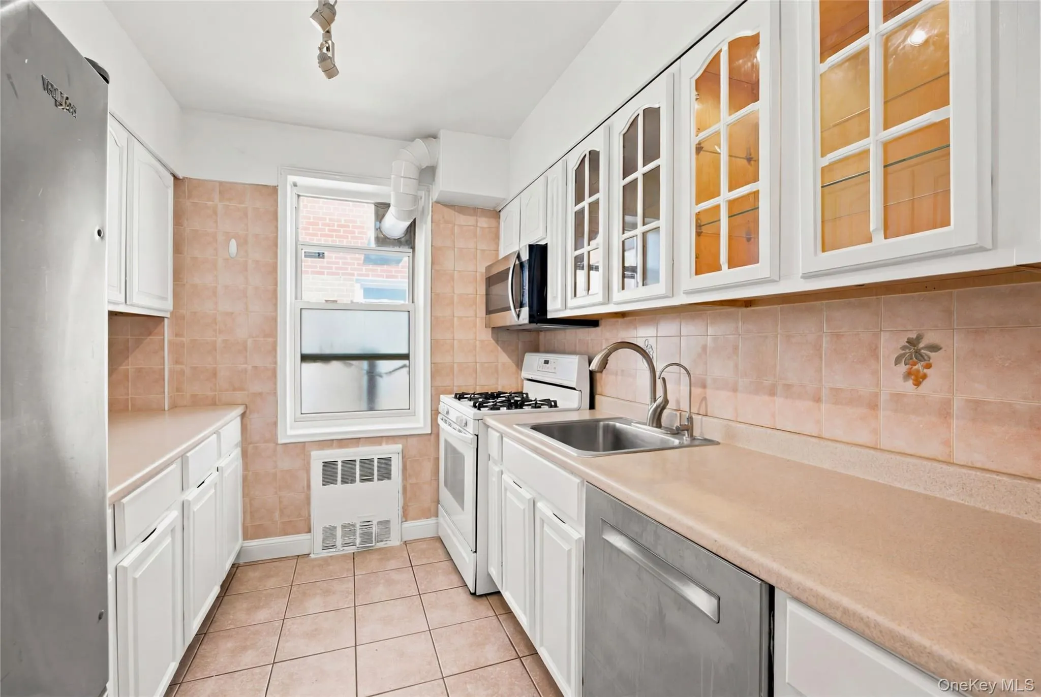 72-10 112 Street, New York, NY, 2 Bedrooms Bedrooms, 5 Rooms Rooms,2 BathroomsBathrooms,Residential,For Rent,112,0,1025371 72-10 112 Street, New York, NY, 2 Bedrooms Bedrooms, 5 Rooms Rooms,2 BathroomsBathrooms,Residential,For Rent,112,0,1025371