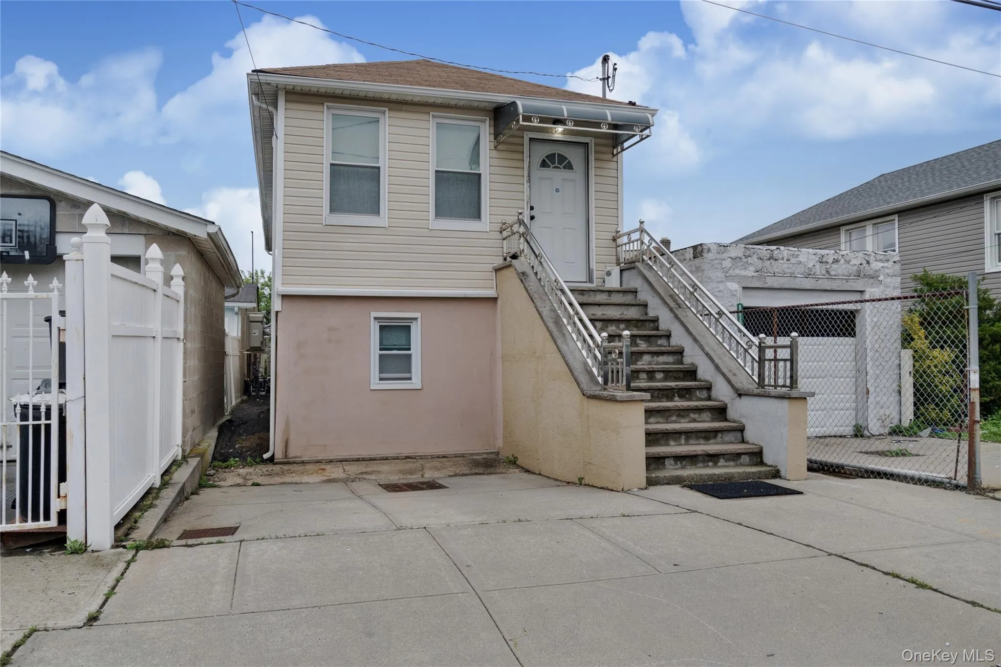 6940 Gouverneur Avenue, New York, NY, 4 Bedrooms Bedrooms, 8 Rooms Rooms,2 BathroomsBathrooms,Residential,For Rent,Gouverneur,0,1025377 6940 Gouverneur Avenue, New York, NY, 4 Bedrooms Bedrooms, 8 Rooms Rooms,2 BathroomsBathrooms,Residential,For Rent,Gouverneur,0,1025377