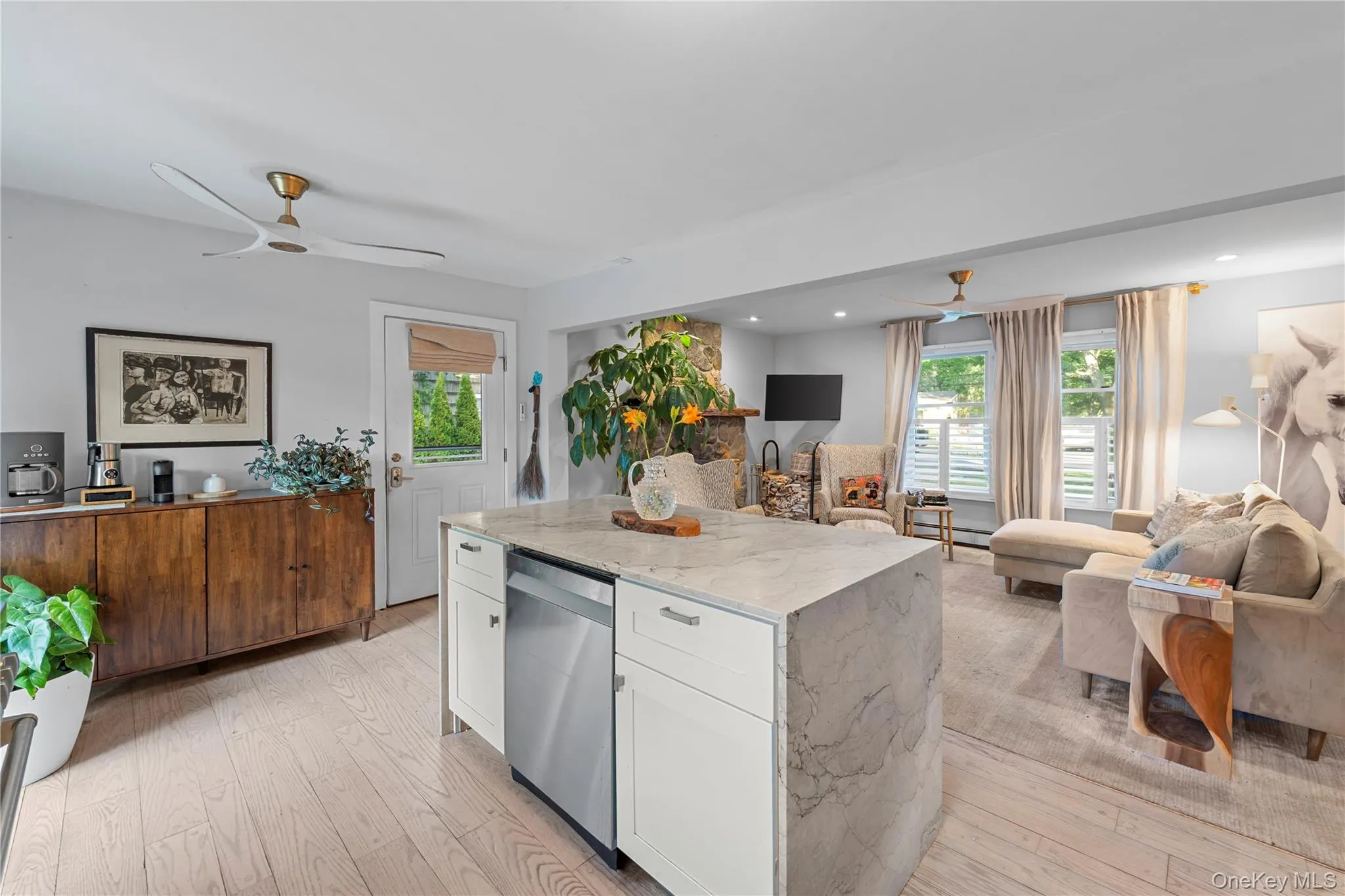 36 Argonne Road, Southampton, NY, 3 Bedrooms Bedrooms, 8 Rooms Rooms,2 BathroomsBathrooms,Residential,For Rent,Argonne,0,1025378 36 Argonne Road, Southampton, NY, 3 Bedrooms Bedrooms, 8 Rooms Rooms,2 BathroomsBathrooms,Residential,For Rent,Argonne,0,1025378