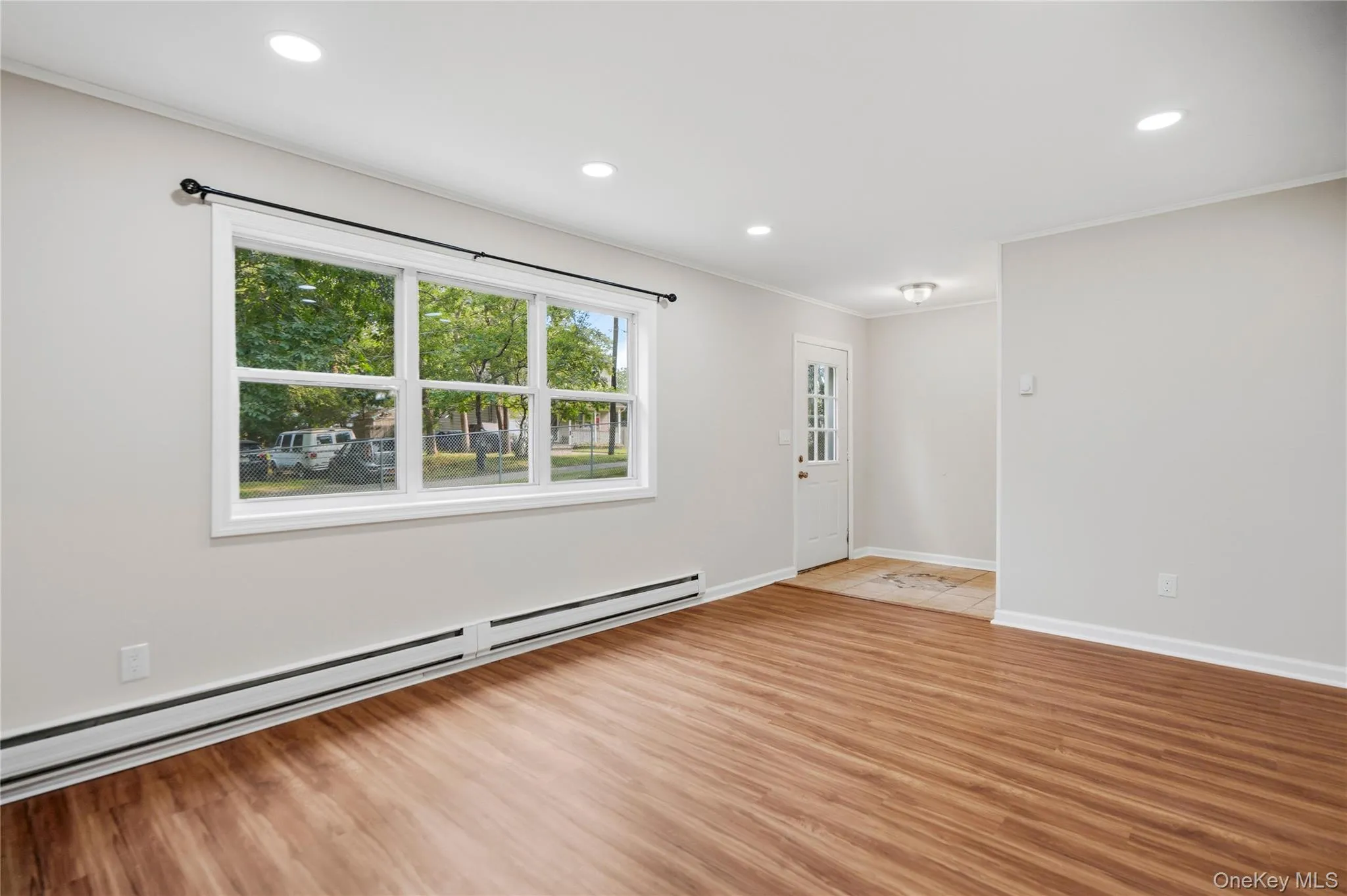 3 Aspen Road, Brookhaven, NY, 3 Bedrooms Bedrooms, 6 Rooms Rooms,1 BathroomBathrooms,Residential,For Rent,Aspen,0,1025381 3 Aspen Road, Brookhaven, NY, 3 Bedrooms Bedrooms, 6 Rooms Rooms,1 BathroomBathrooms,Residential,For Rent,Aspen,0,1025381