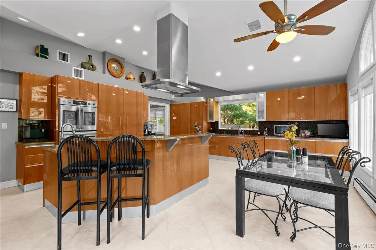 76 Wildwood Drive, Huntington, NY, 6 Bedrooms Bedrooms, 12 Rooms Rooms,3 BathroomsBathrooms,Residential,For Rent,Wildwood,0,1025383 76 Wildwood Drive, Huntington, NY, 6 Bedrooms Bedrooms, 12 Rooms Rooms,3 BathroomsBathrooms,Residential,For Rent,Wildwood,0,1025383