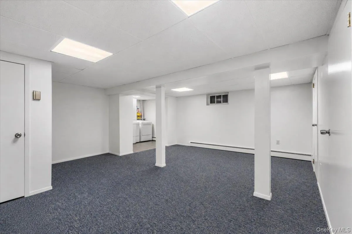 76 Wildwood Drive, Huntington, NY, 6 Bedrooms Bedrooms, 12 Rooms Rooms,3 BathroomsBathrooms,Residential,For Rent,Wildwood,0,1025383 76 Wildwood Drive, Huntington, NY, 6 Bedrooms Bedrooms, 12 Rooms Rooms,3 BathroomsBathrooms,Residential,For Rent,Wildwood,0,1025383